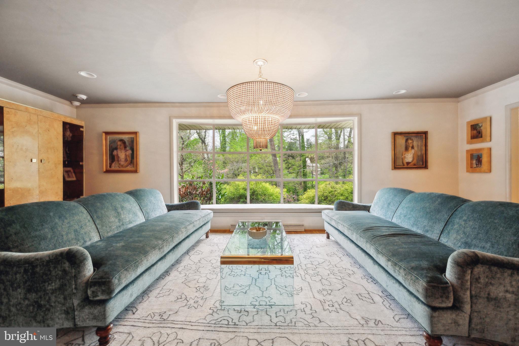 MEADOWBROOK - Residential