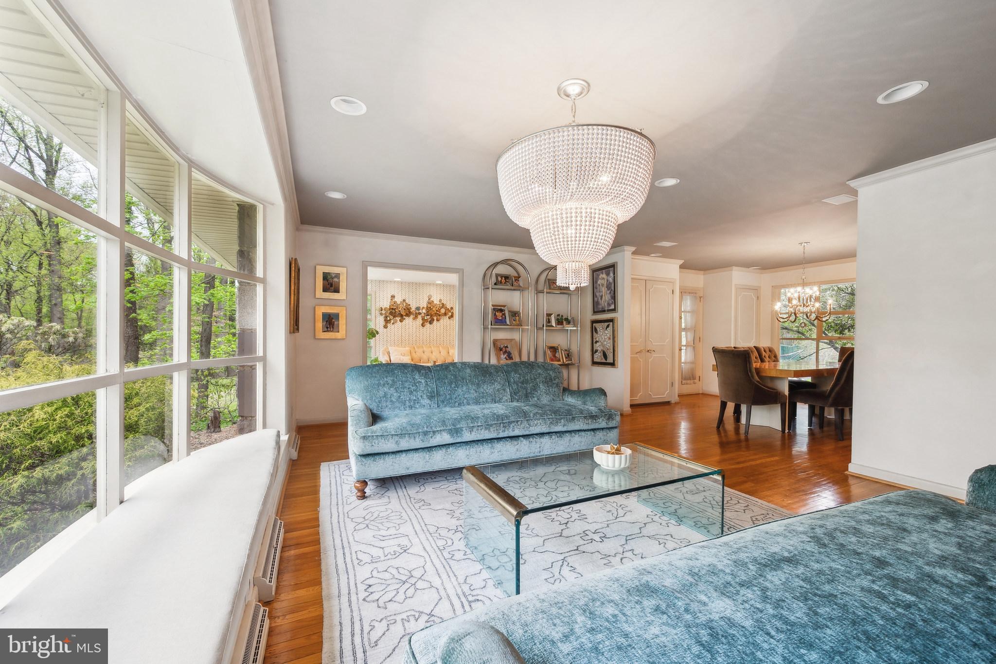 MEADOWBROOK - Residential