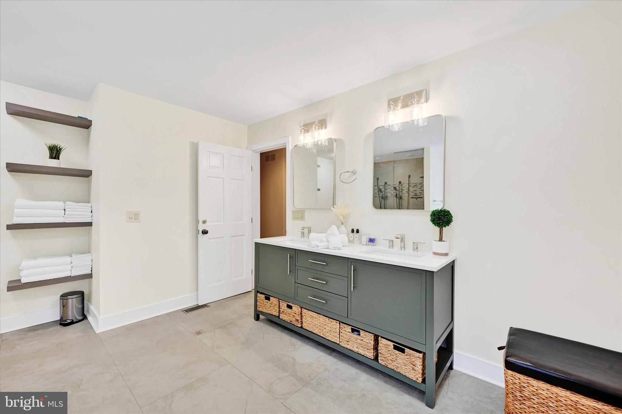 VALLEY BROOK - Residential