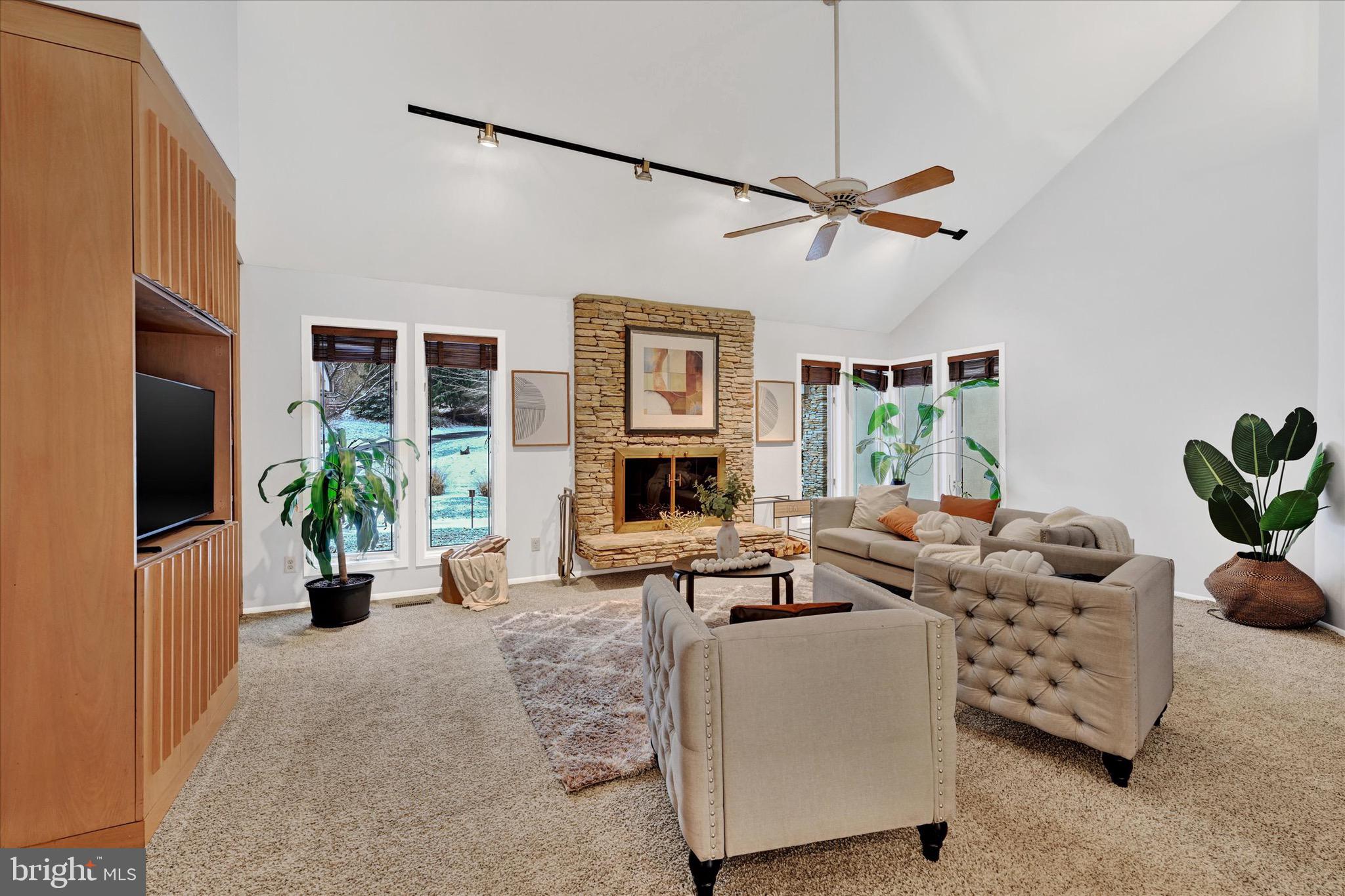 VALLEY BROOK - Residential