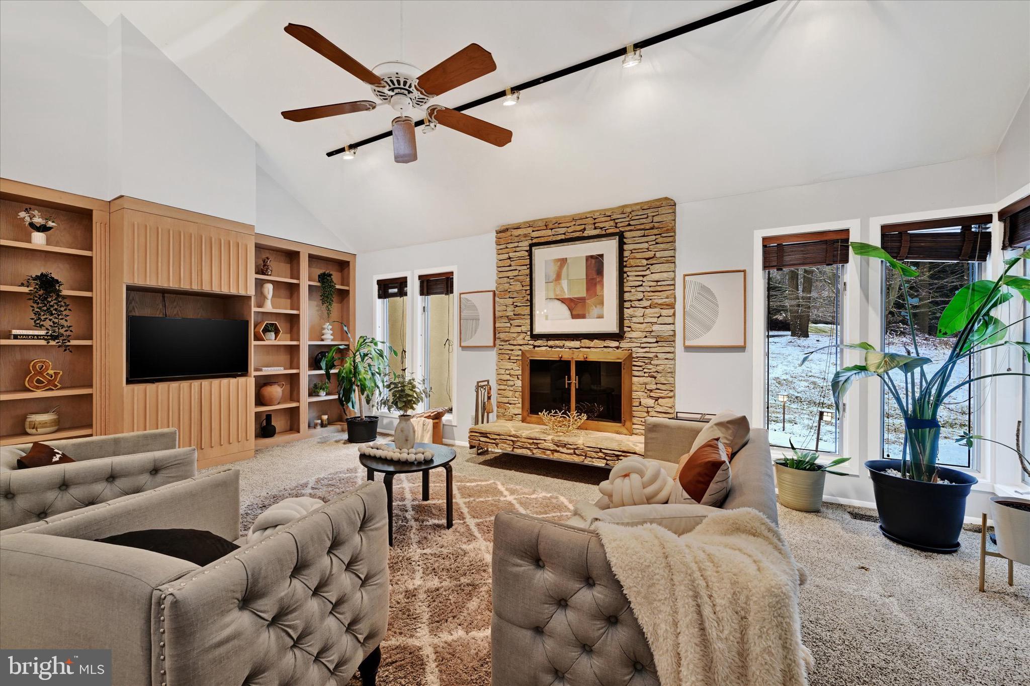 VALLEY BROOK - Residential