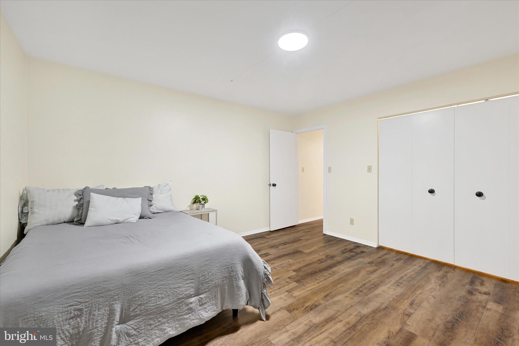 VALLEY BROOK - Residential