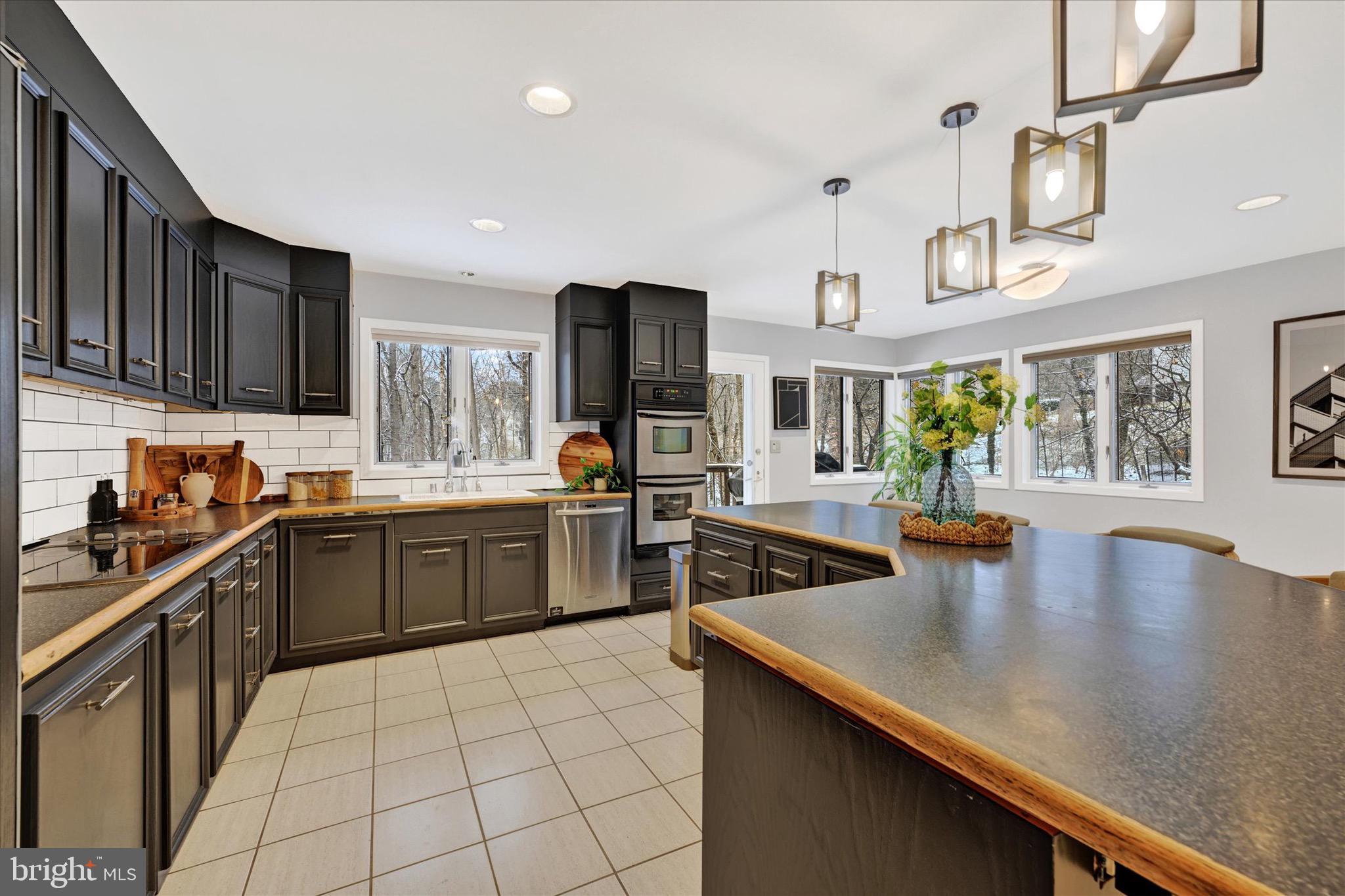 VALLEY BROOK - Residential