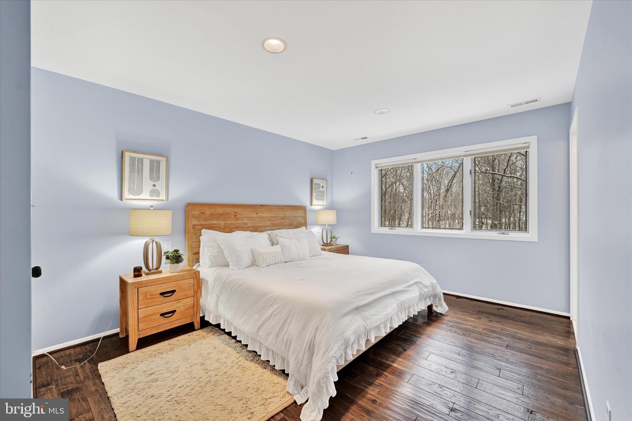 VALLEY BROOK - Residential