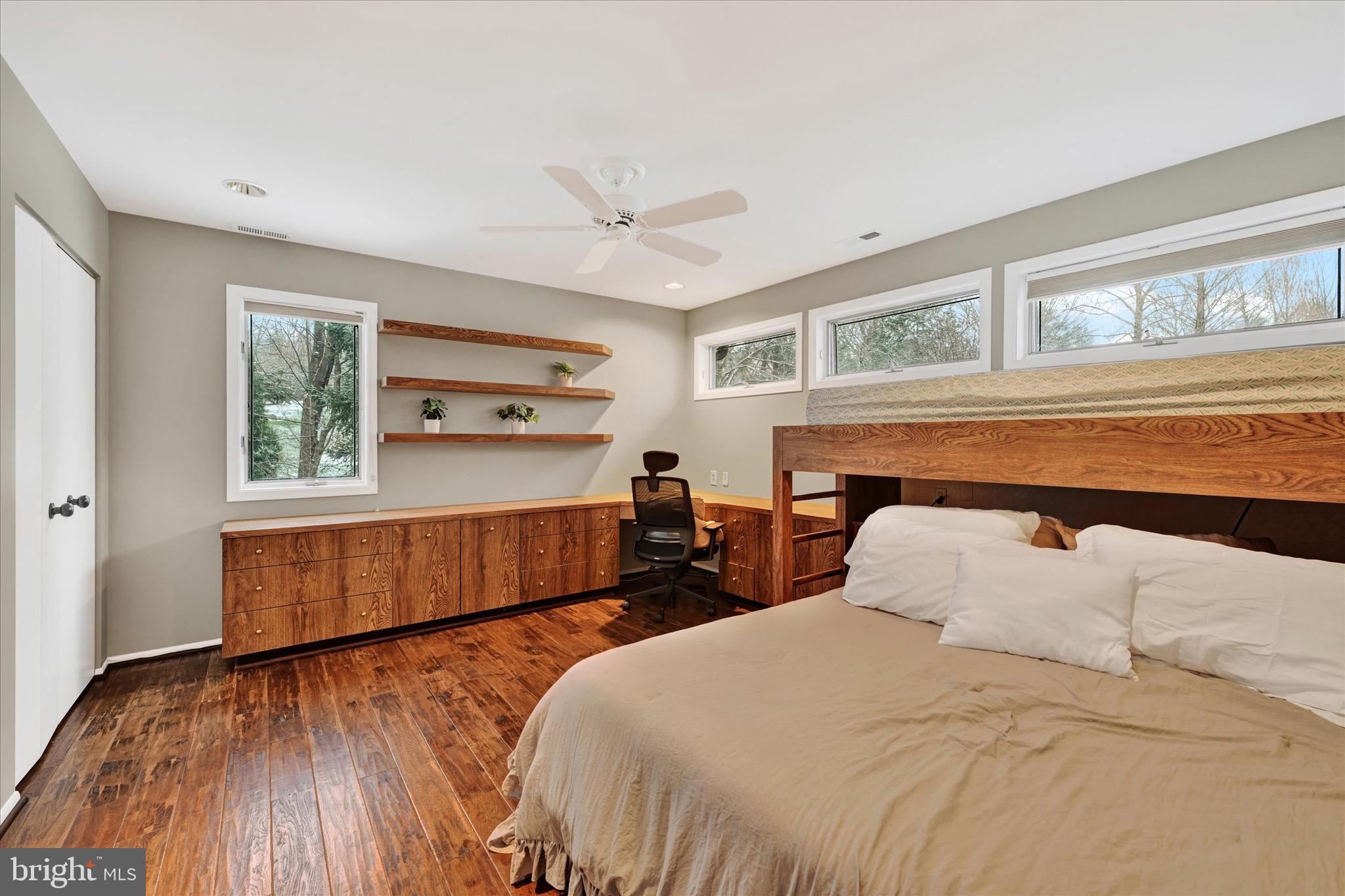 VALLEY BROOK - Residential