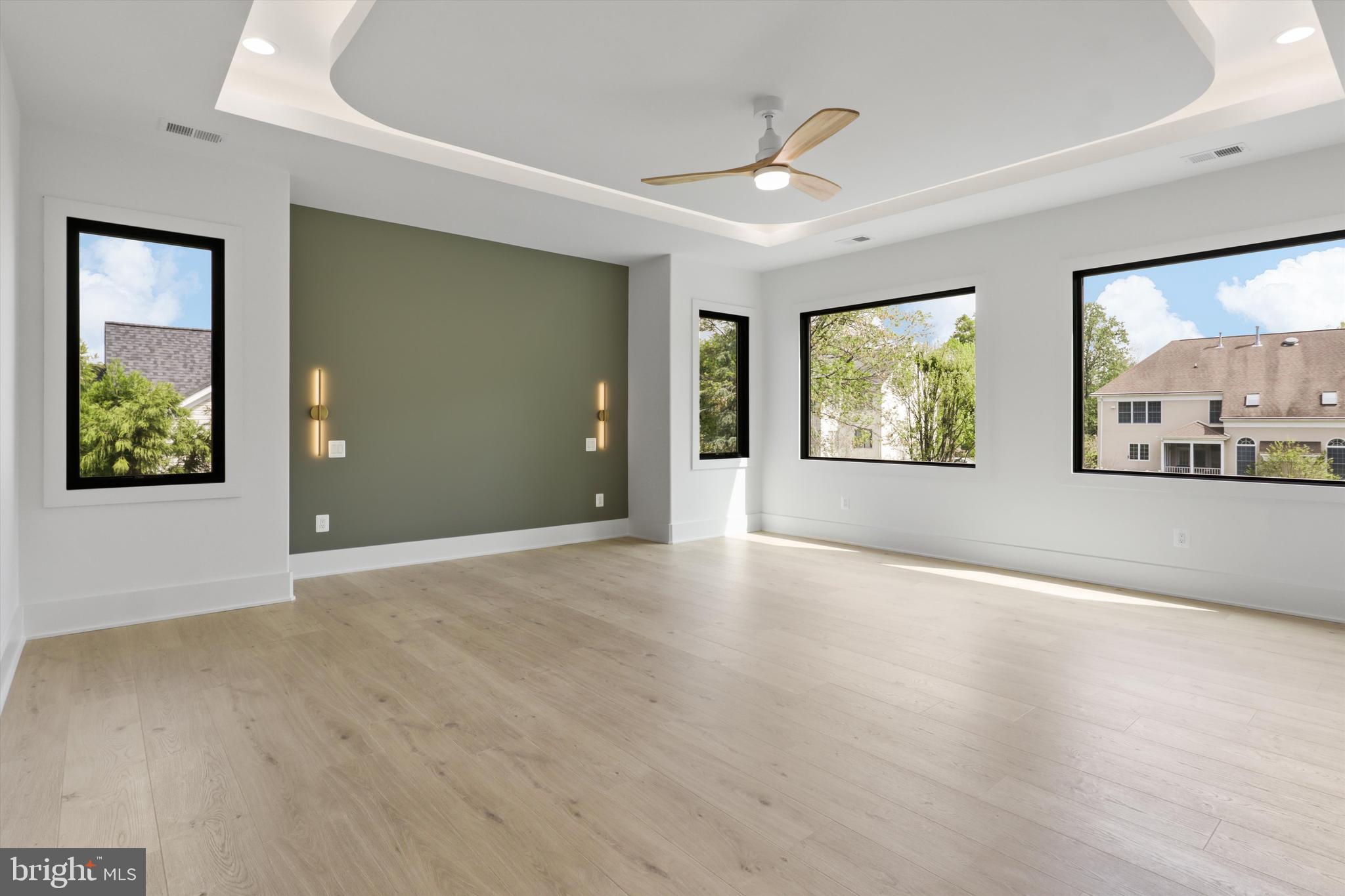 OAK VALLEY - Residential