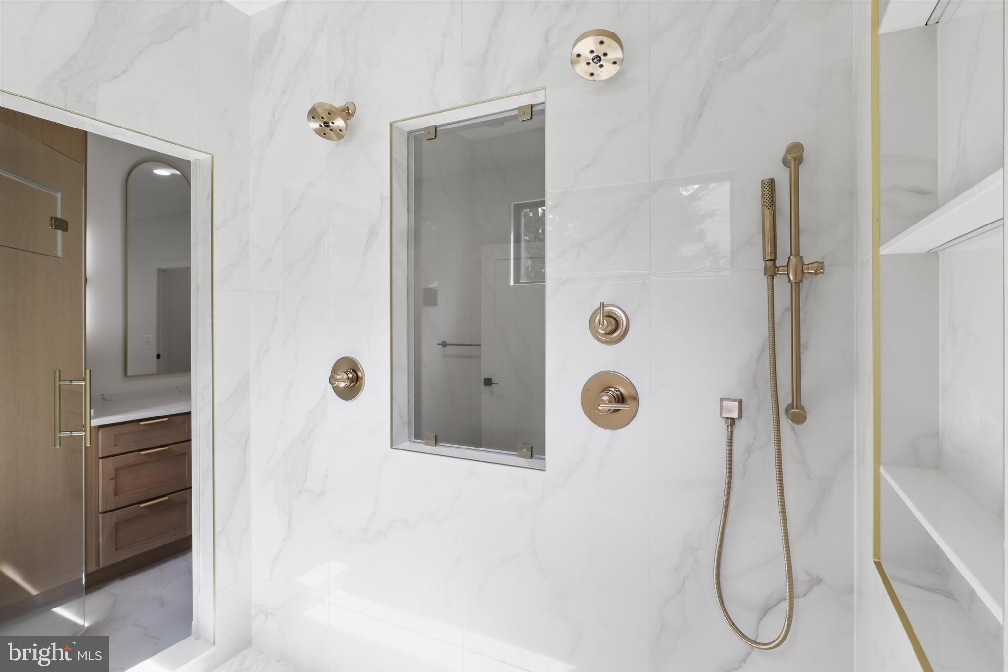 OAK VALLEY - Residential