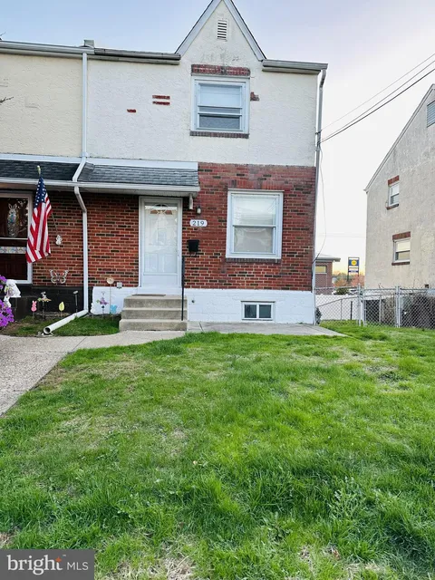 219 Willowbrook Avenue, Folsom, PA MLS: PADE2087910