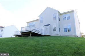 MIDDLE RUN CROSSIN - Residential Lease