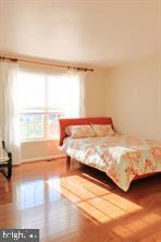 MIDDLE RUN CROSSIN - Residential Lease