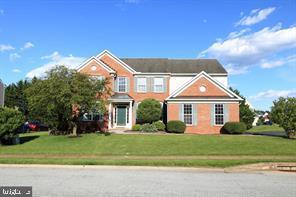 MIDDLE RUN CROSSIN - Residential Lease