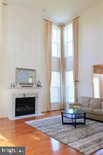 MIDDLE RUN CROSSIN - Residential Lease