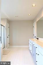 MIDDLE RUN CROSSIN - Residential Lease