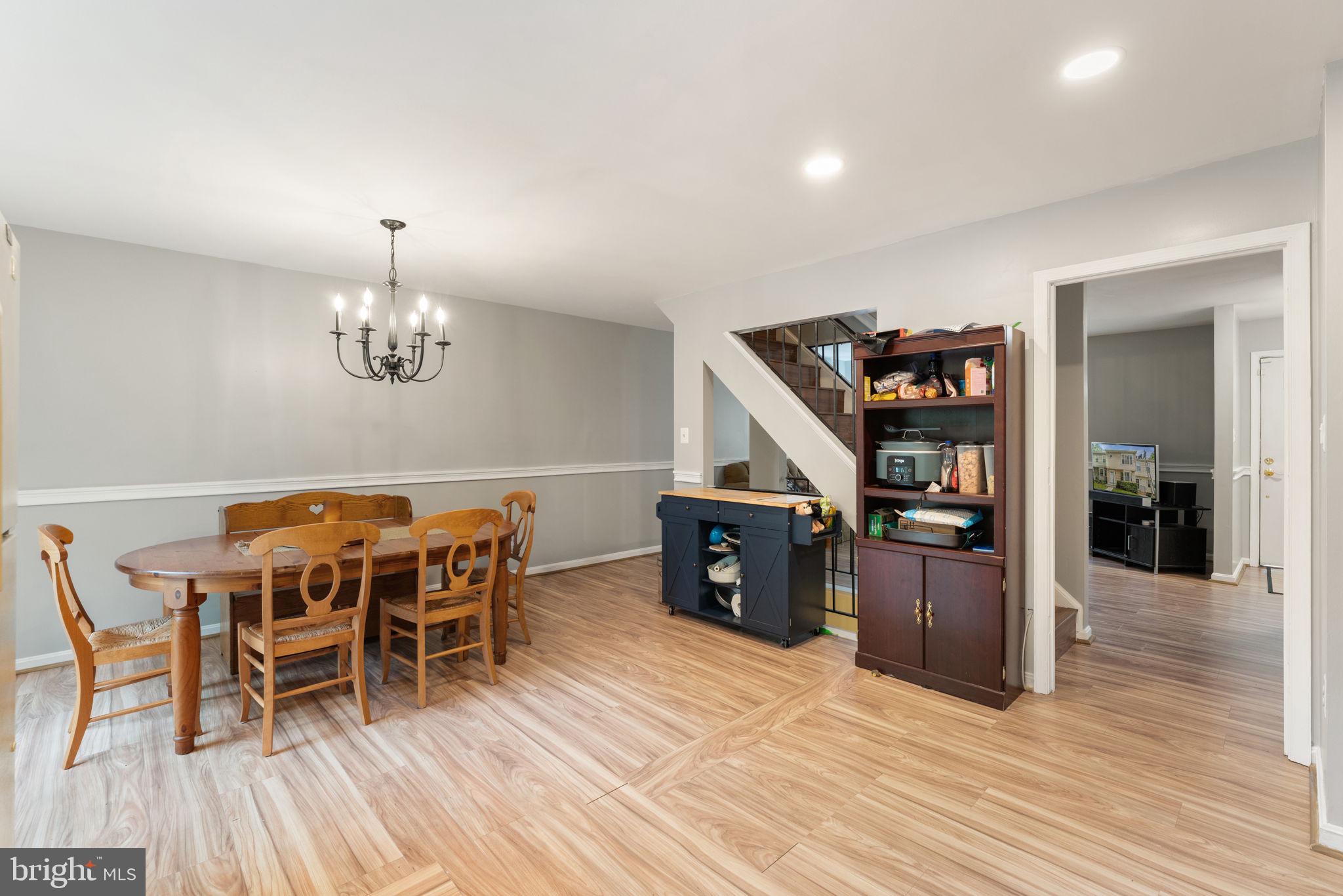 HILLSIDE TOWNES - Residential