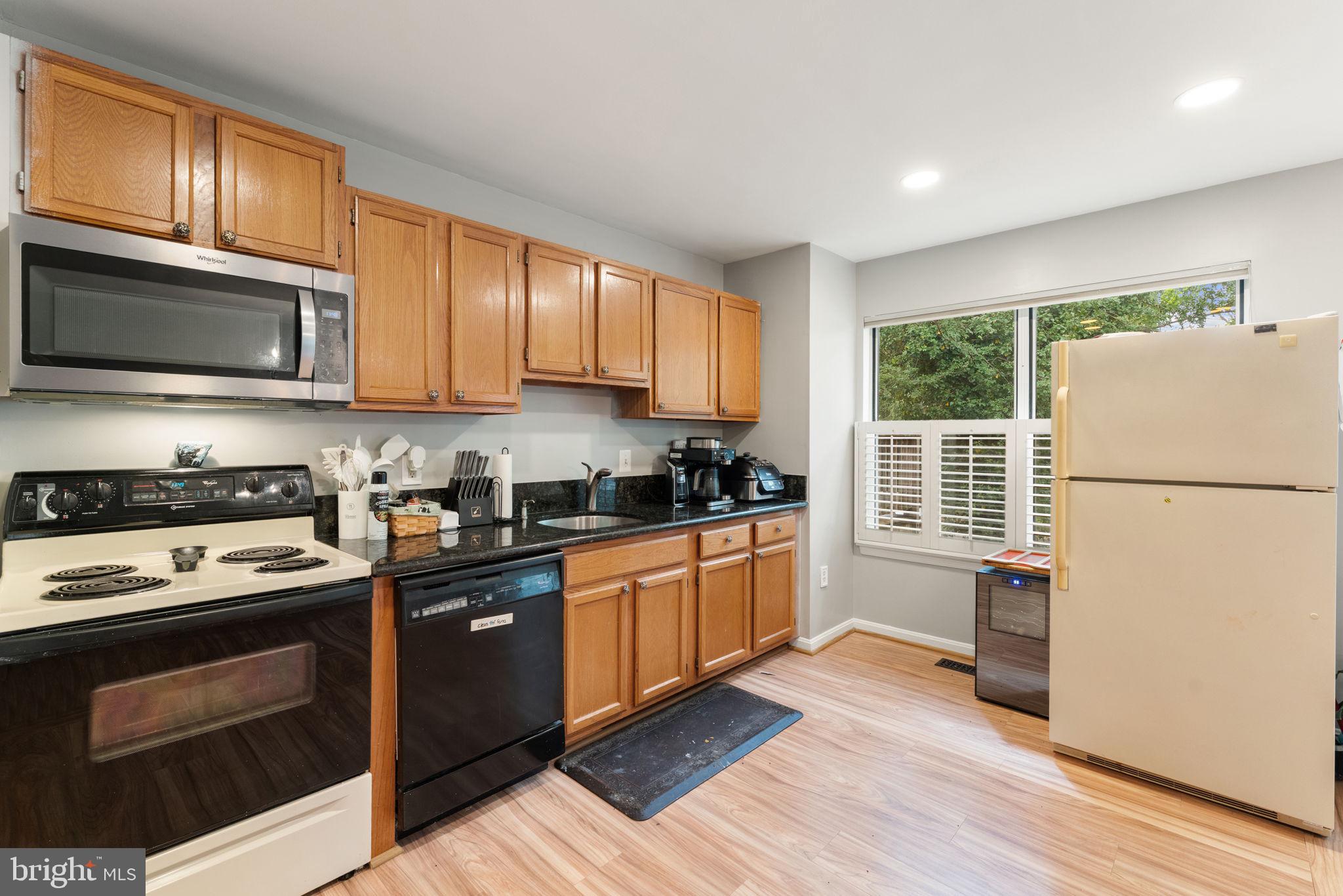 HILLSIDE TOWNES - Residential