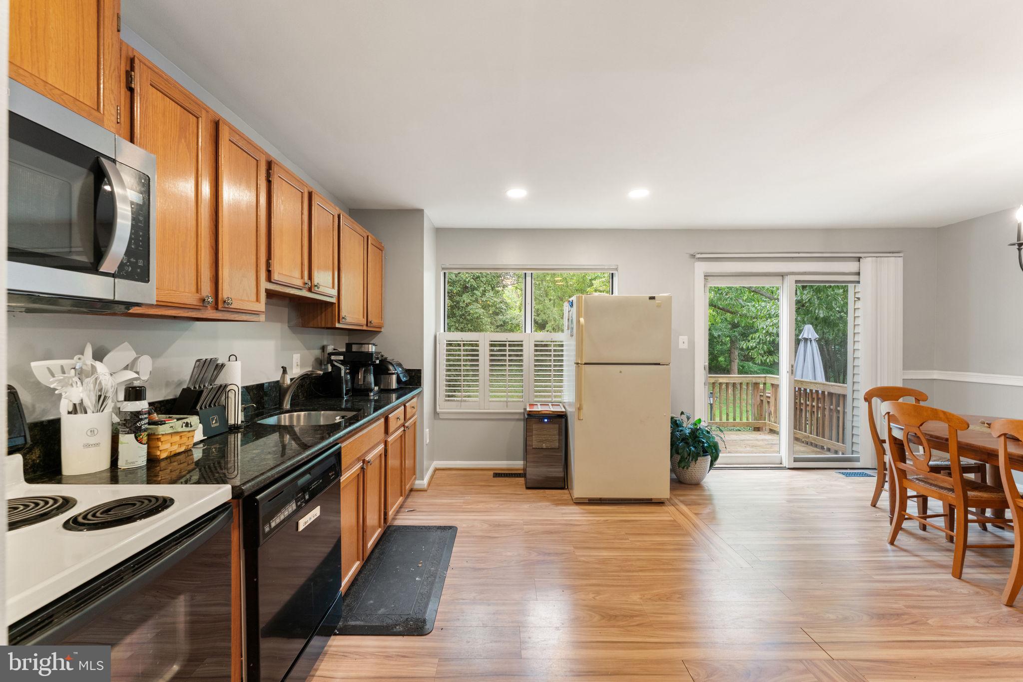 HILLSIDE TOWNES - Residential