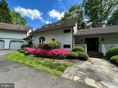 3924 Cobbler Mountain Road, Delaplane, VA MLS: VAFQ2015864
