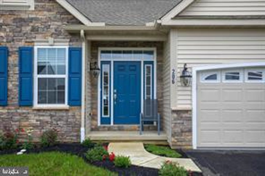 Photo of 206 MASON WAY, NEW HOLLAND, PA 17557 (MLS # PALA2034970)