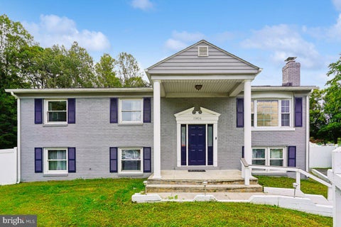 Photo of 13406 Nickleson Drive, WOODBRIDGE, VA 22193 (MLS # VAPW2130052)