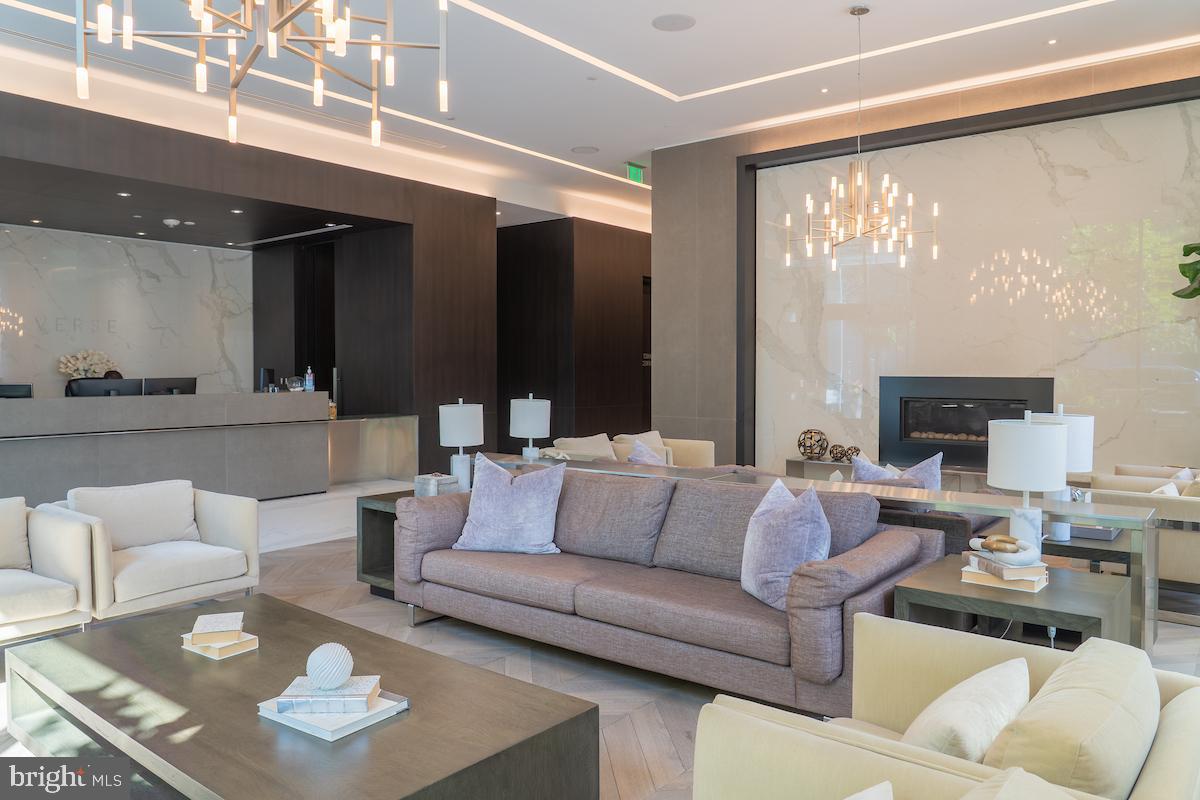 THE BORO TYSONS - Residential