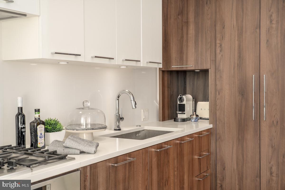 THE BORO TYSONS - Residential