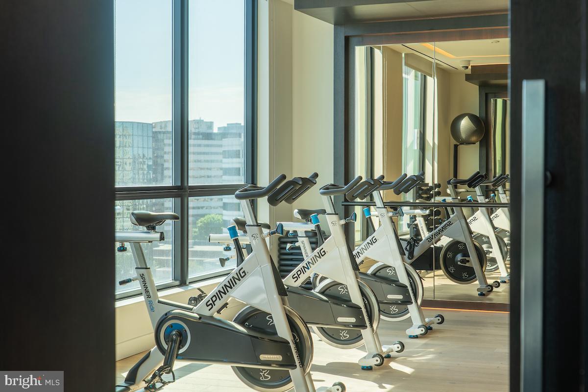 THE BORO TYSONS - Residential