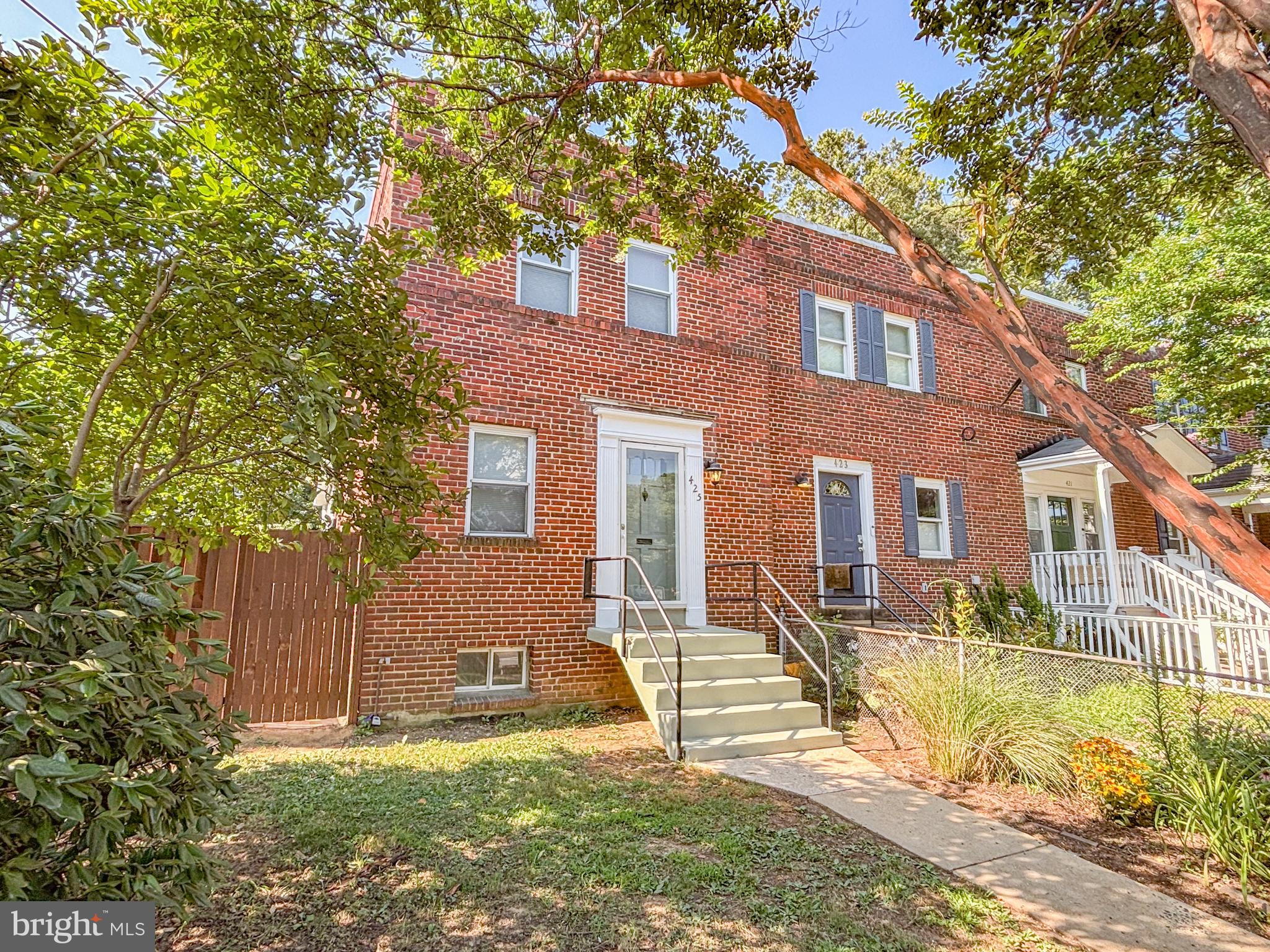 If this property had an historical figure to emulate that person would be Napoleon. She lives bigger than she is but she is still BIG.
Light-Filled End Unit in an Amazing Location! This means extra outside and extra light.
Tucked on a sunny corner lot, this charming 3-level end-unit townhome offers peaceful living and unbeatable convenience. Hardwood floors run through most of the home (with tile in the kitchen and baths), and the bright kitchen features granite counters, a large center island for prepping meals, updated appliances, and plenty of space to gather. The kitchen is an addition of workmanship to be applauded !
Step outside to a fully fenced backyard—ideal for morning coffee, quiet evenings, or simply enjoying the outdoors. And the Shed....That Shed: Tuck your bikes here, you kayak, your outdoor jam treasures, as it is that big.
Inside, there’s room to spread out across all three levels. Whether you need space to work from home, host guests, or just enjoy a little extra breathing room, this home delivers. Painted, cleaned , and spiffed up to the hilt! The lower level offers the precise versatility you would expect: Work out, Work from Home here, Guest Quarters, and more. Imagine all the livable space with the three levels.
Everything about this townhouse has been thoughtfully improved with easy living and escape from day to day in mind.
-And the location? It’s hard to beat. You’re just minutes from:
-I-395, for easy access to DC, the Pentagon, and beyond
-DCA - perfect for weekend getaways or business travel
-Potomac Yard, where shopping, dining, and entertainment come together, and the METRO! Yes, the METRO!
-Old Town Alexandria, with its historic charm, cobblestone streets, and waterfront restaurants
-Del Ray, home to cozy coffee shops, boutiques, and a vibrant farmers market
You’ll also be close to Metro stations, neighborhood parks, and scenic trails—everything that makes life in Alexandria so enjoyable.
If you're looking for a well cared for and thoughtfully updated place to call "home" for a year to three years with an unbeatable location ideally making life easier—you’ve found it at 425 Laverne Avenue.