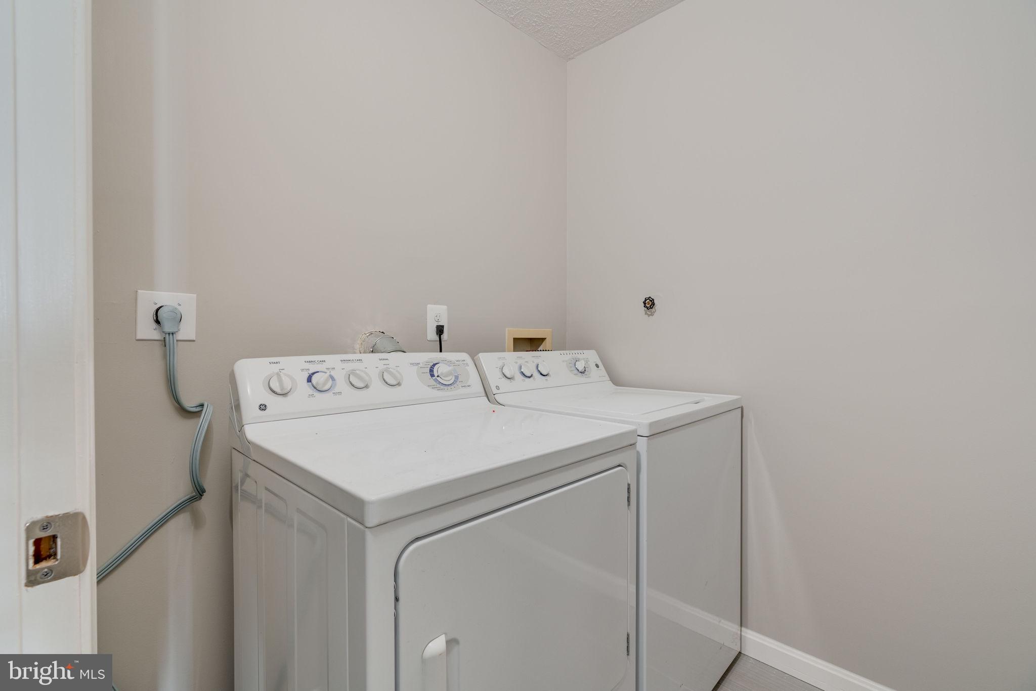 VININGS CONDO - Residential