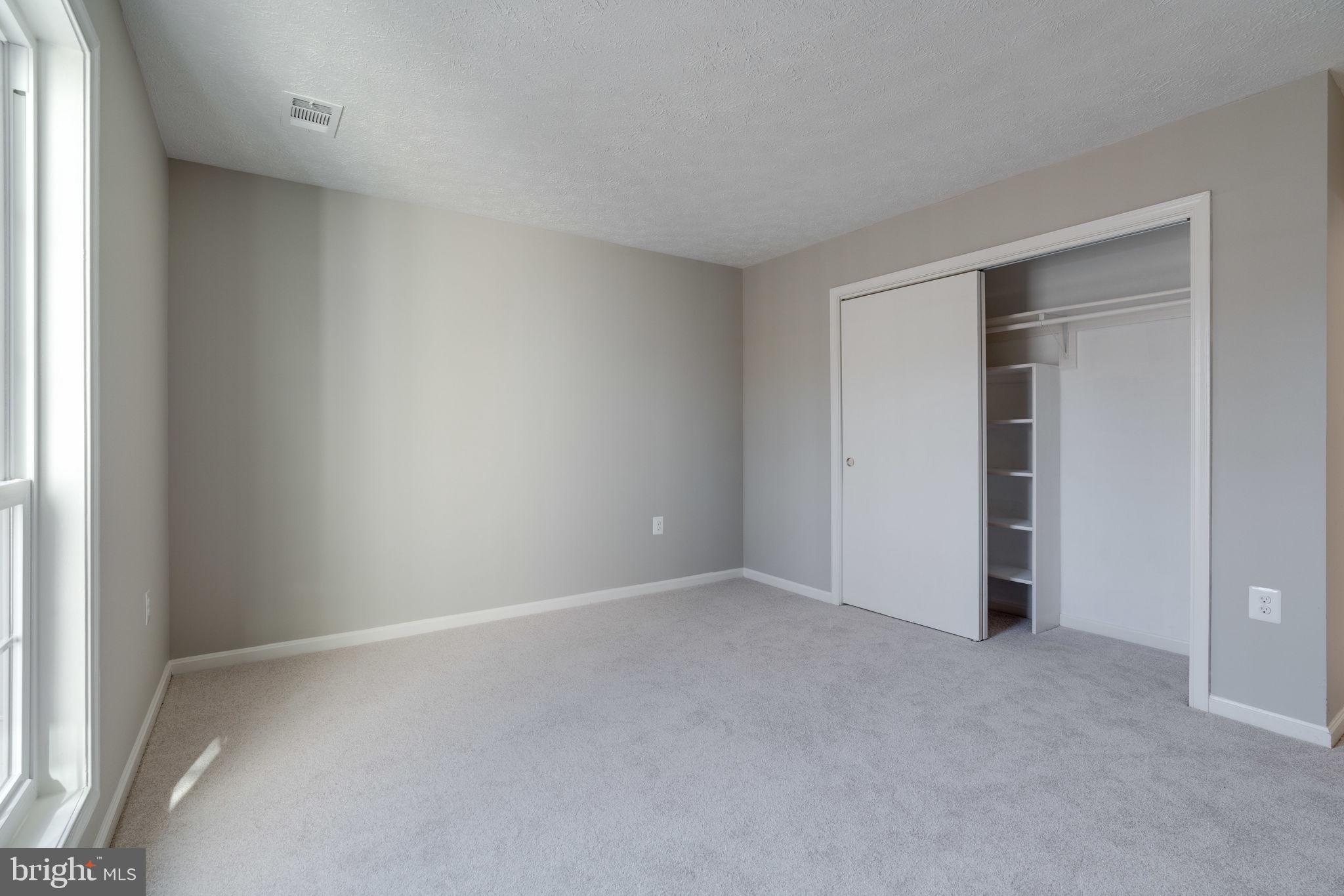 VININGS CONDO - Residential