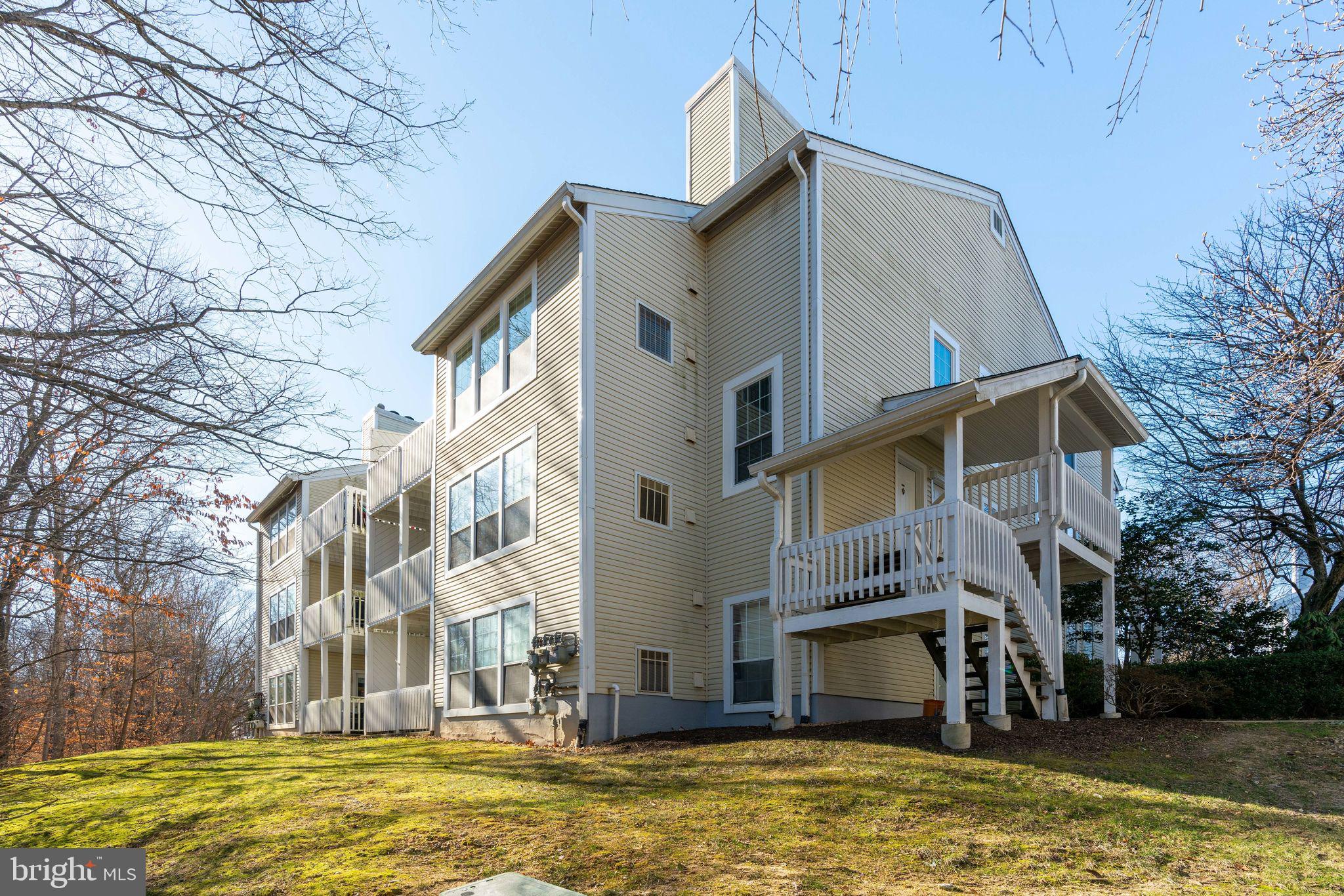 VININGS CONDO - Residential