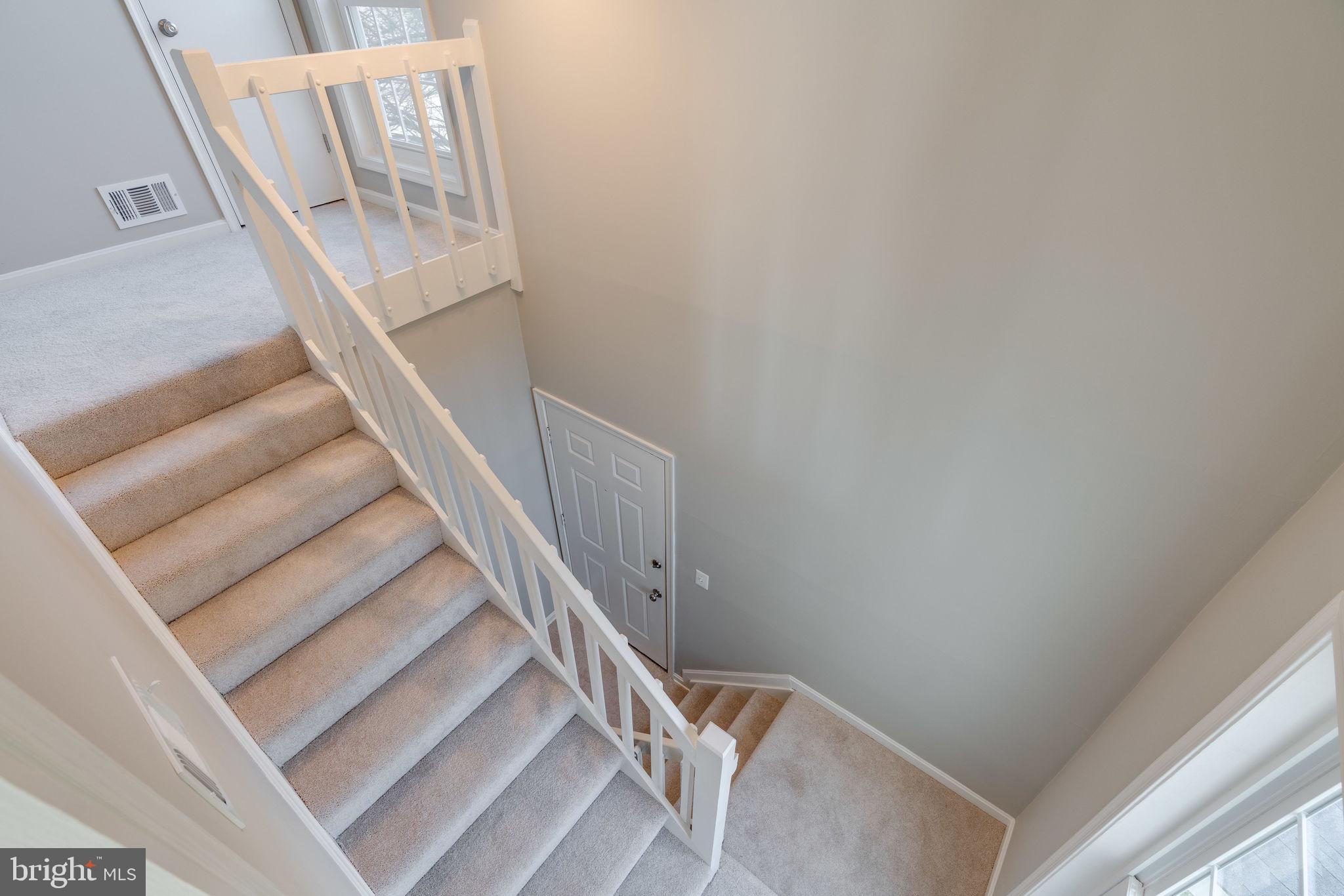 VININGS CONDO - Residential