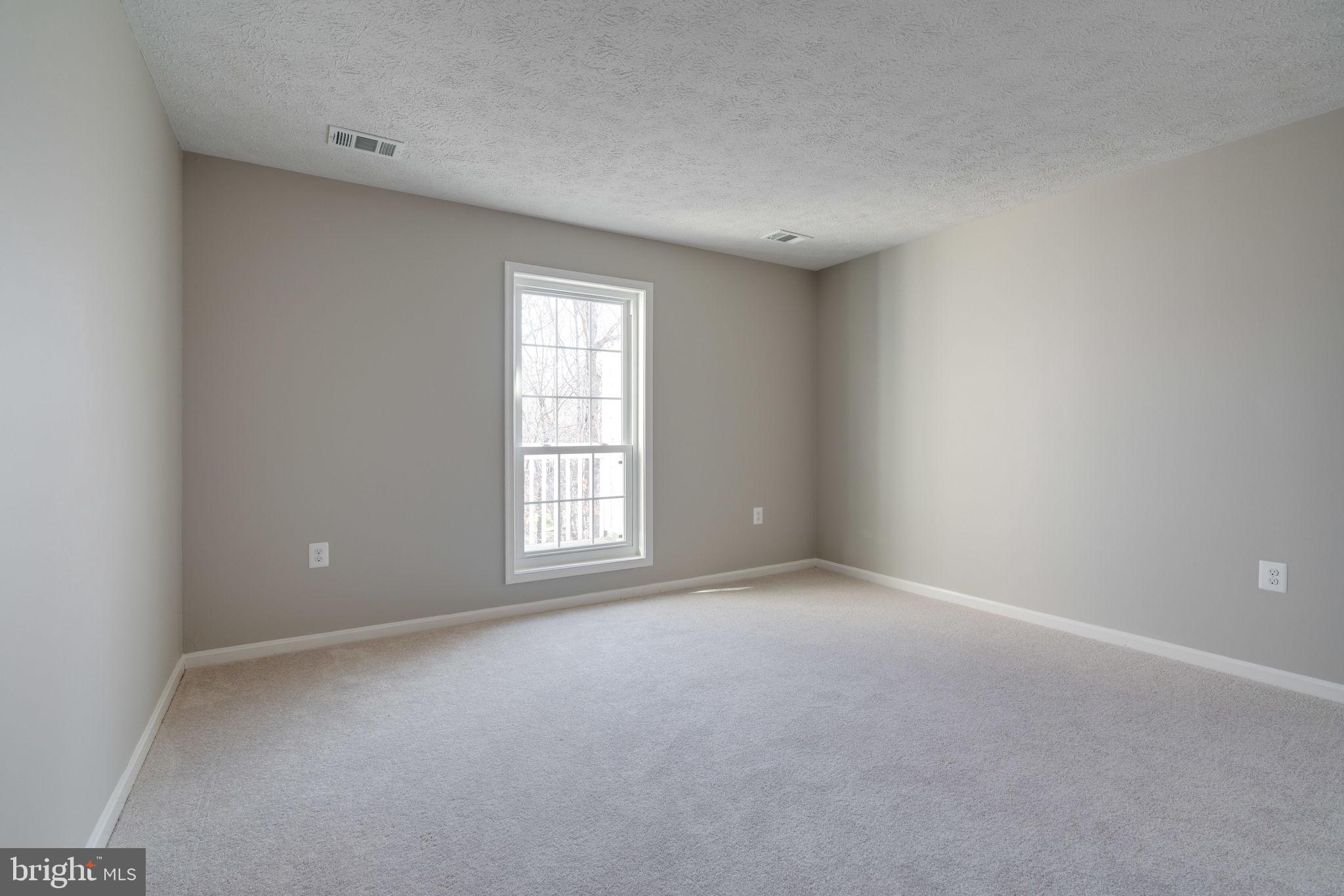 VININGS CONDO - Residential