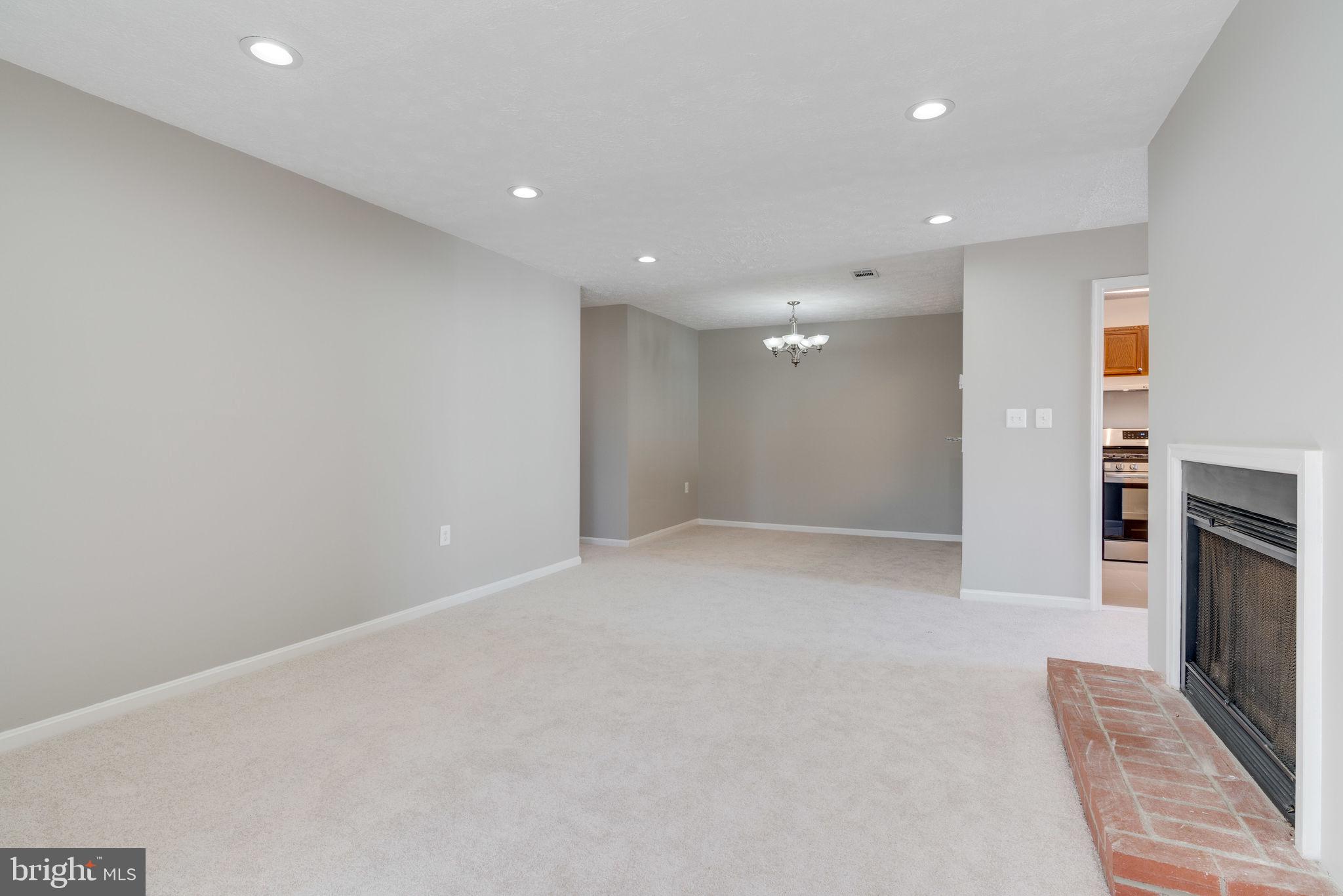 VININGS CONDO - Residential