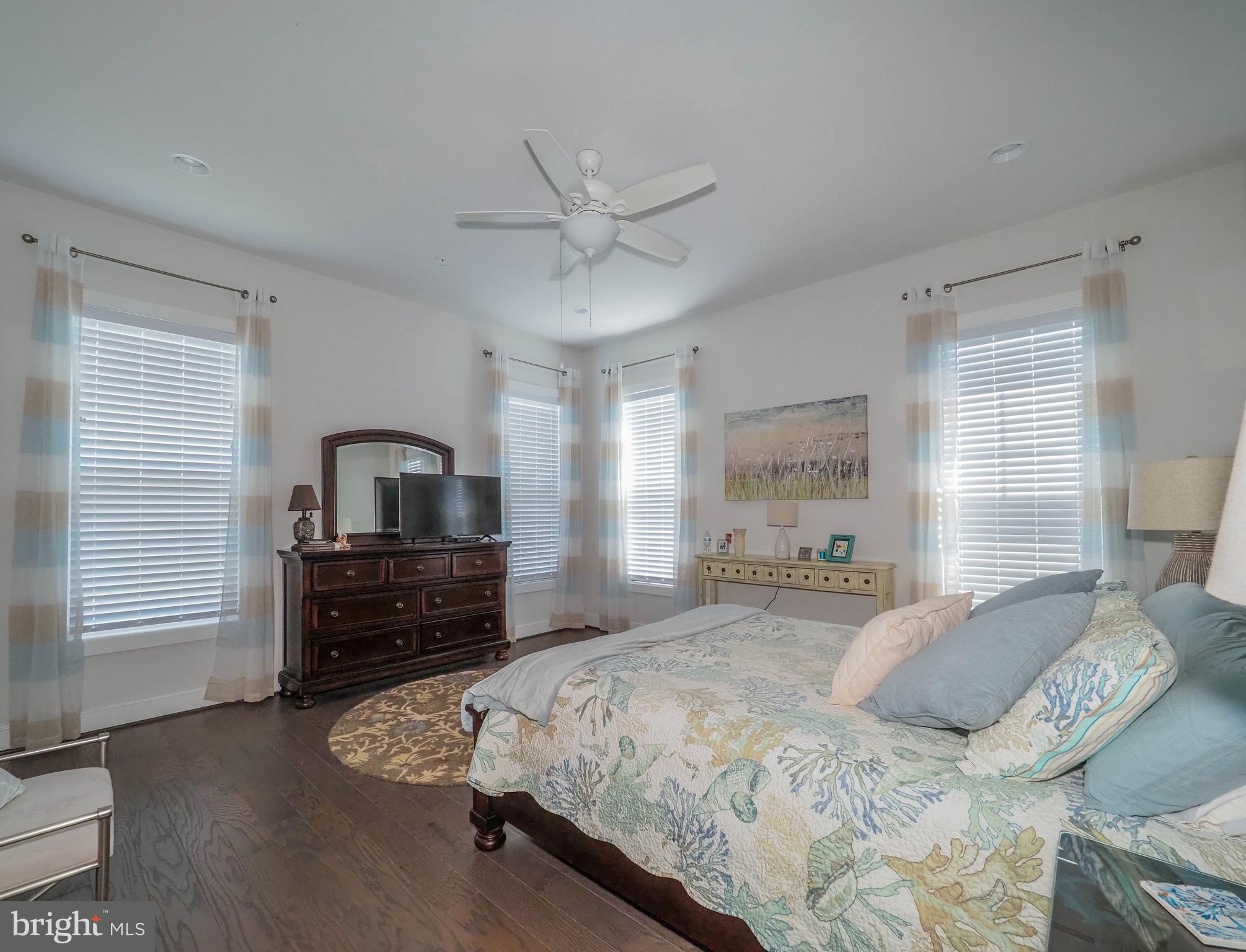 TWO RIVERS - Residential