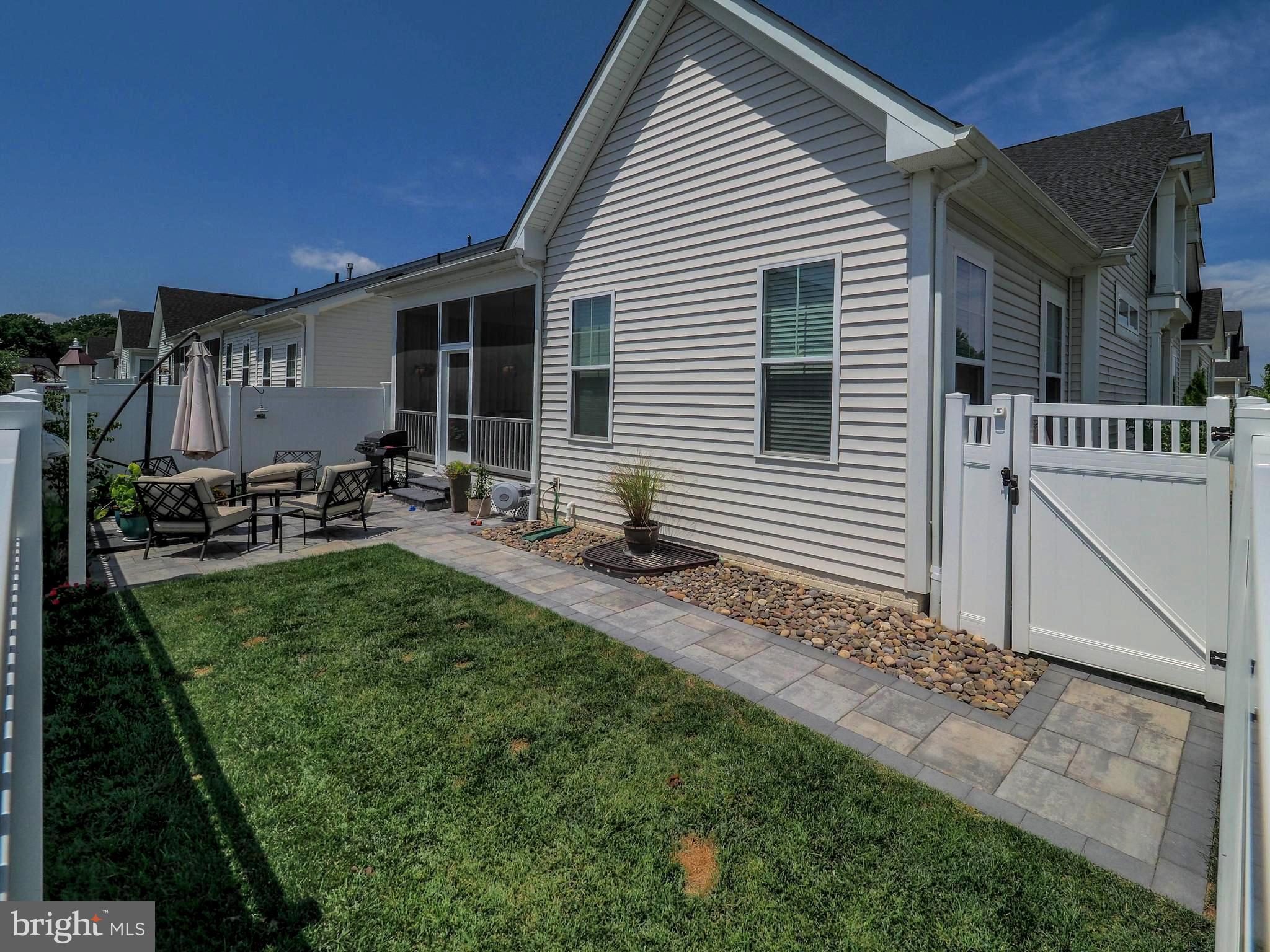 TWO RIVERS - Residential