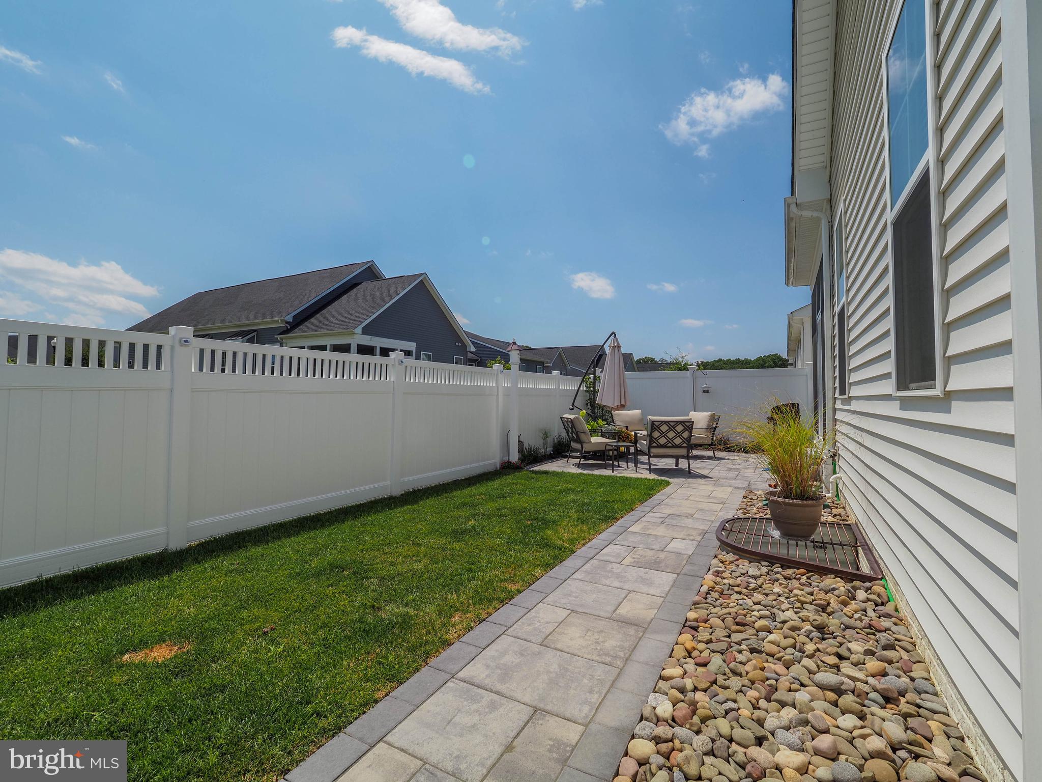 TWO RIVERS - Residential