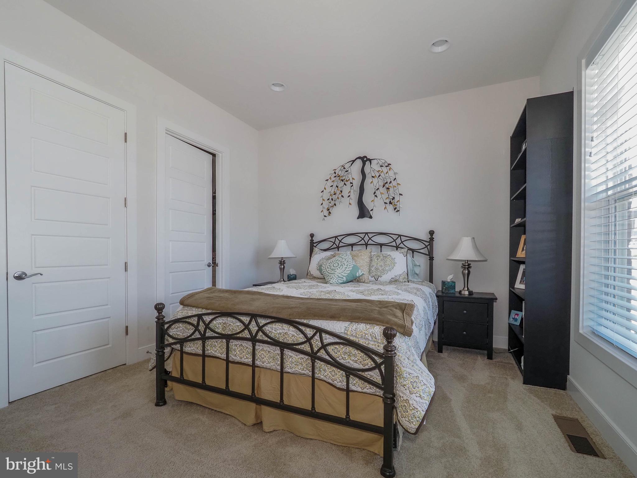 TWO RIVERS - Residential