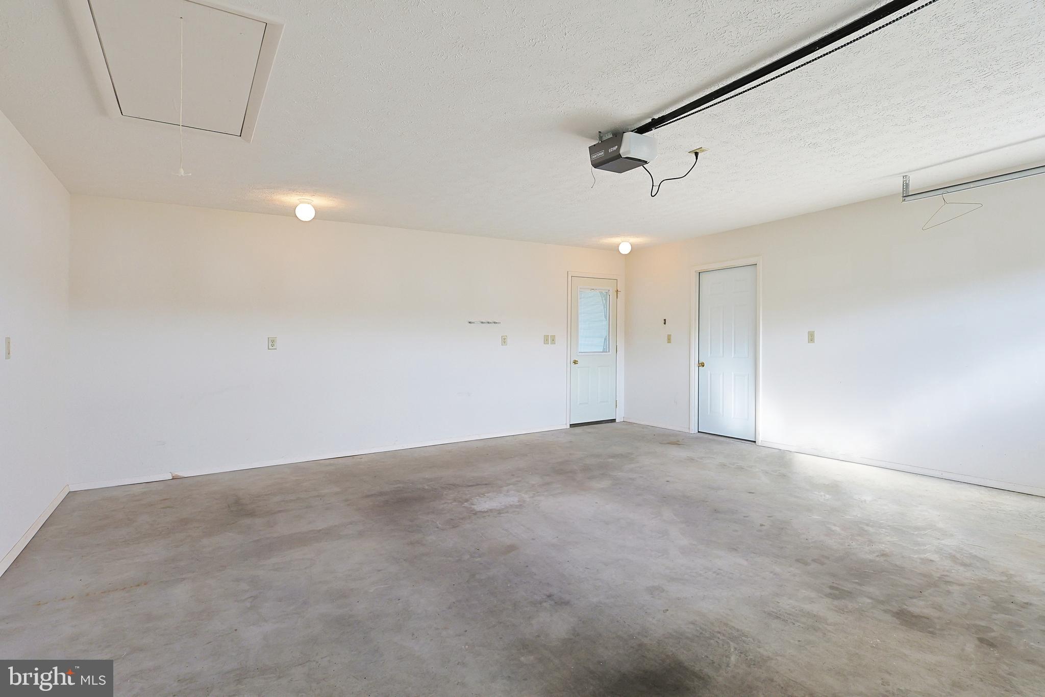 QUAIL VALLEY ESTATES - Residential
