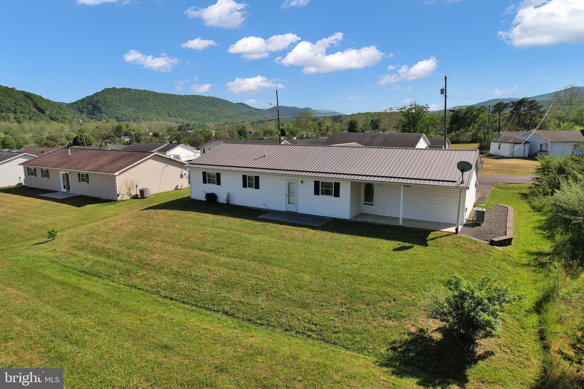 QUAIL VALLEY ESTATES - Residential