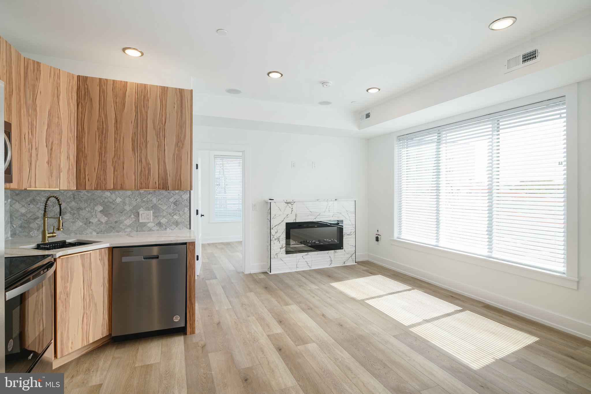 NORRIS SQUARE - Residential Lease