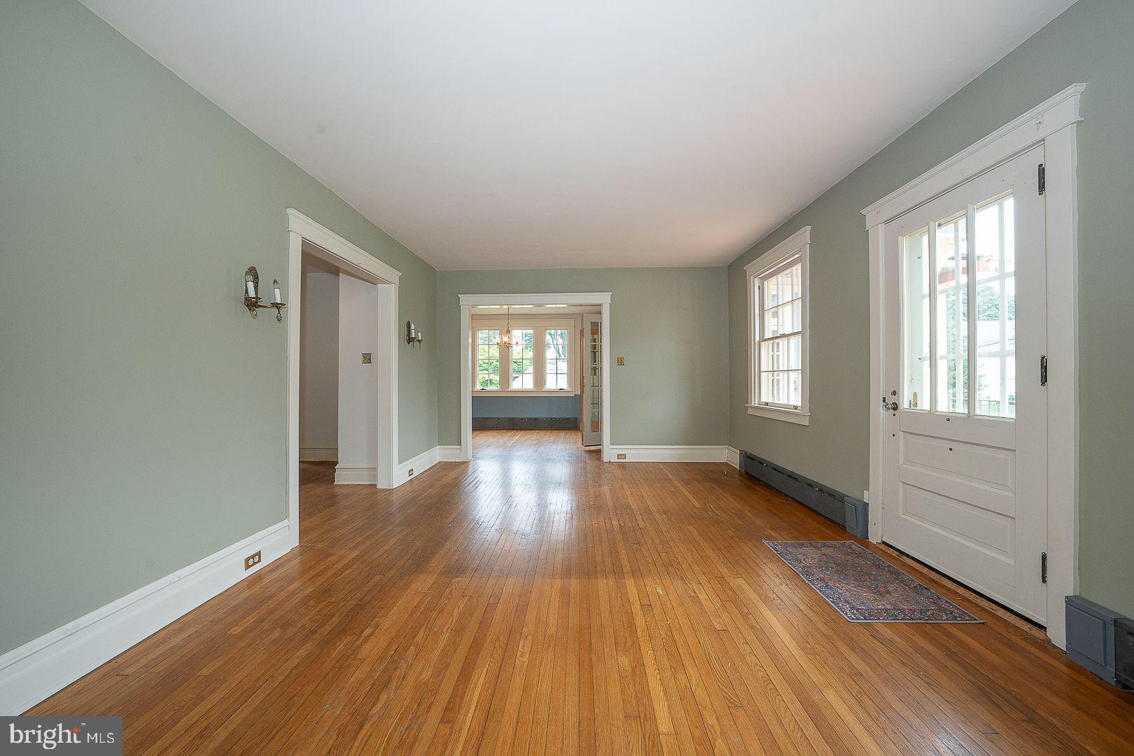 307 MONUMENT AVENUE