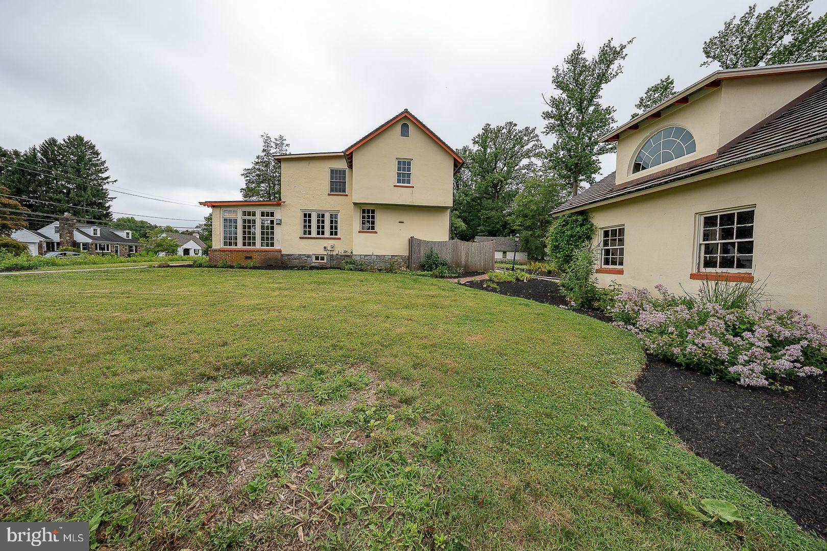 307 MONUMENT AVENUE