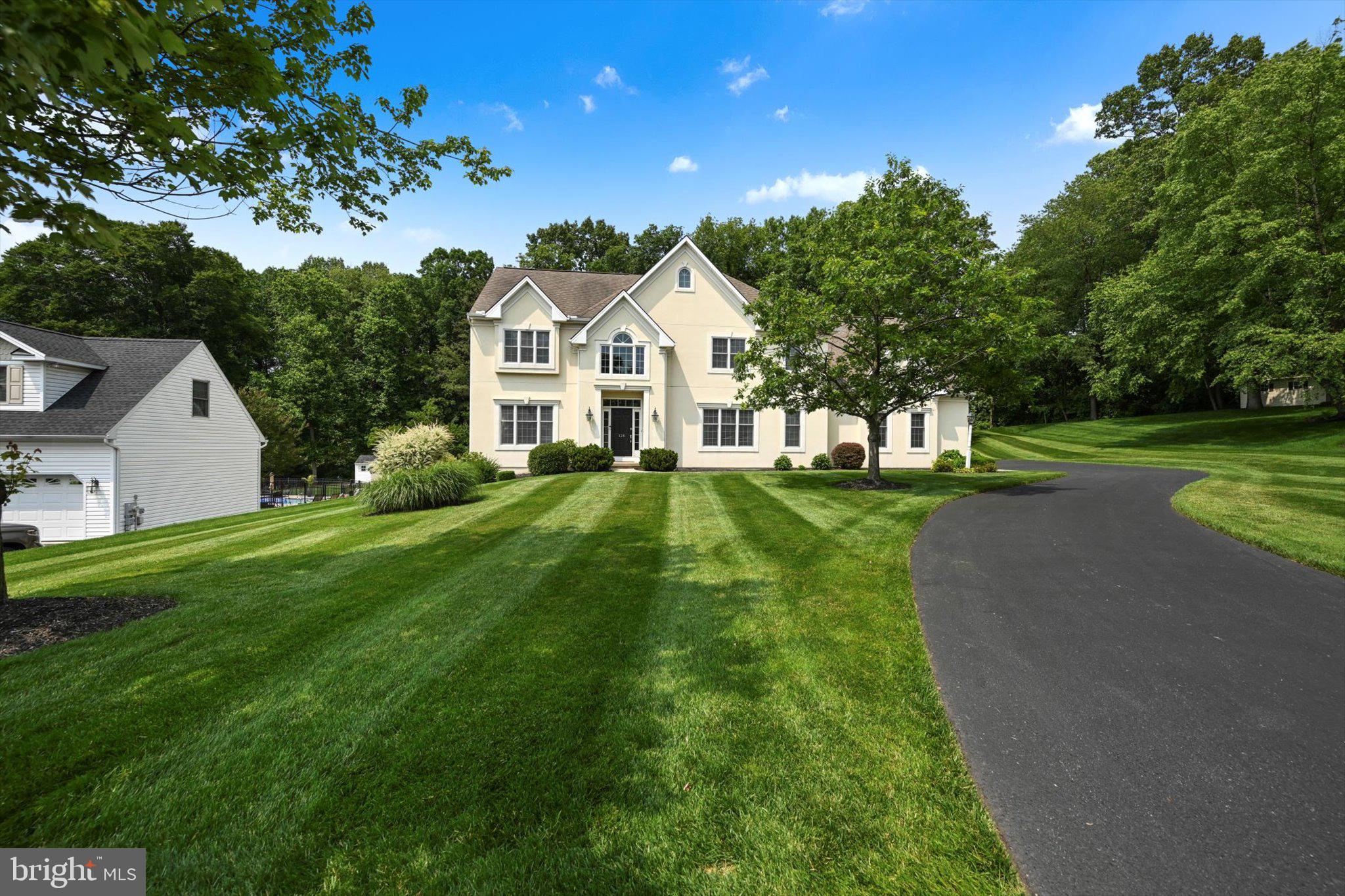 124 SILVER DRIVE