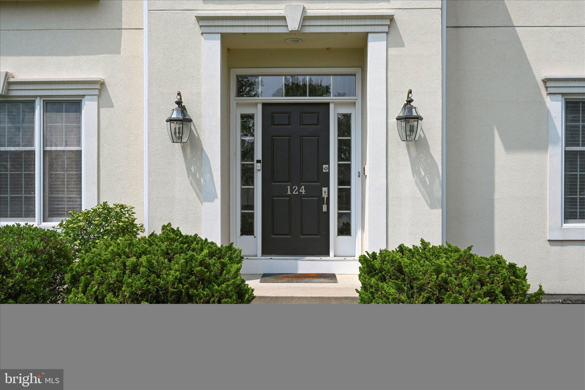 124 SILVER DRIVE