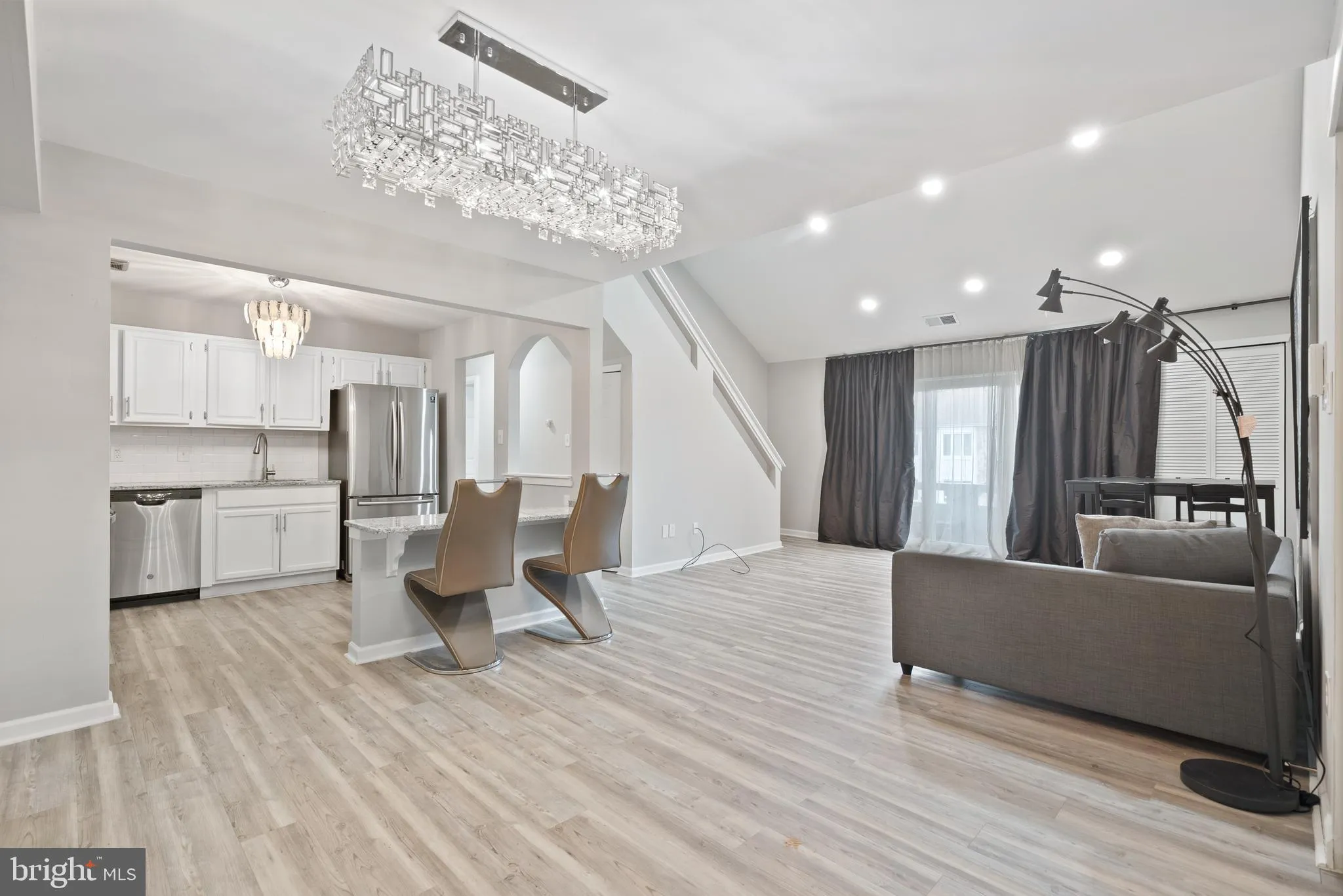 Philadelphia, Pennsylvania 19114, United States, 2 Bedrooms Bedrooms, ,3 BathroomsBathrooms,Residential,Contingent,80882