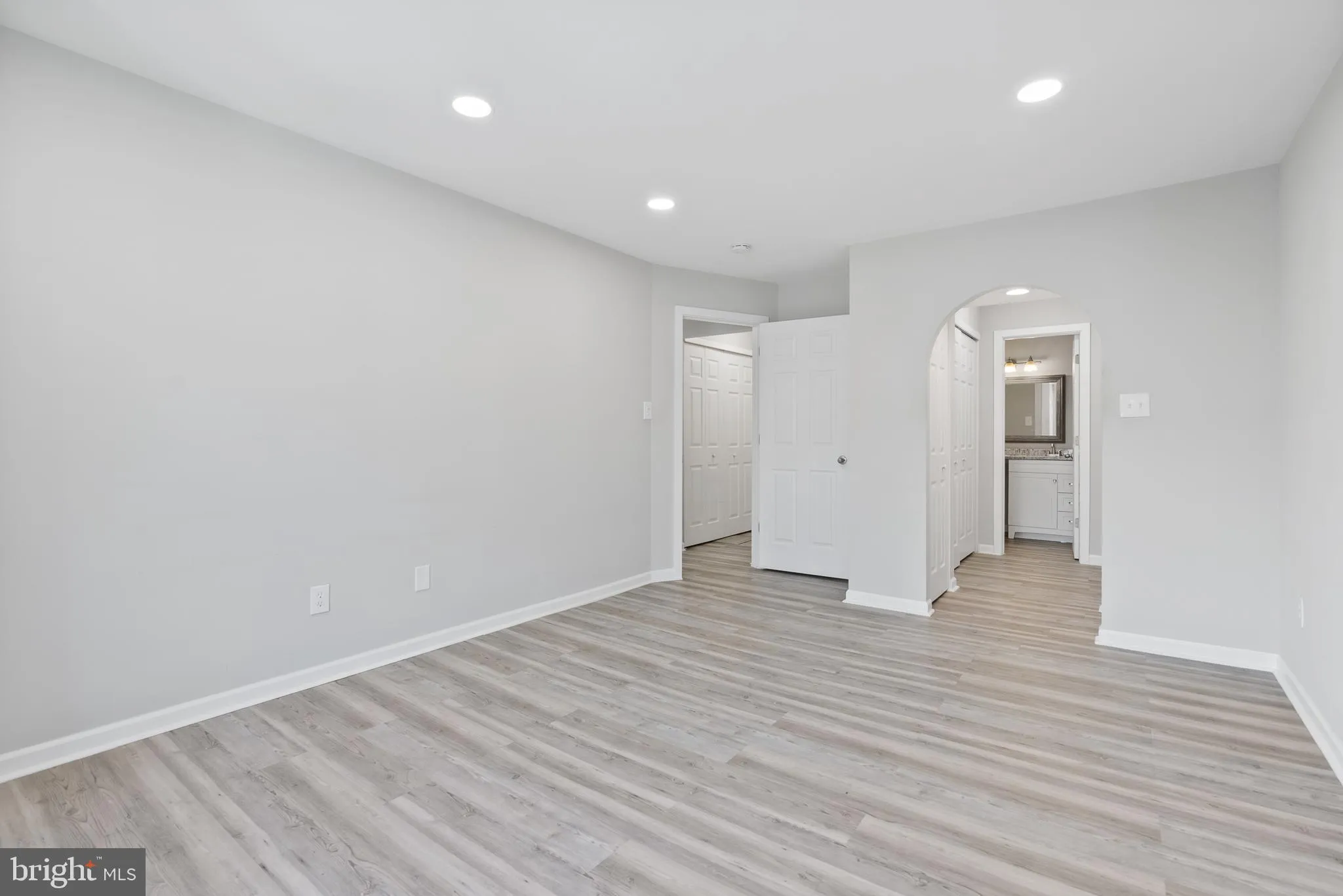 Philadelphia, Pennsylvania 19114, United States, 2 Bedrooms Bedrooms, ,3 BathroomsBathrooms,Residential,Contingent,80882