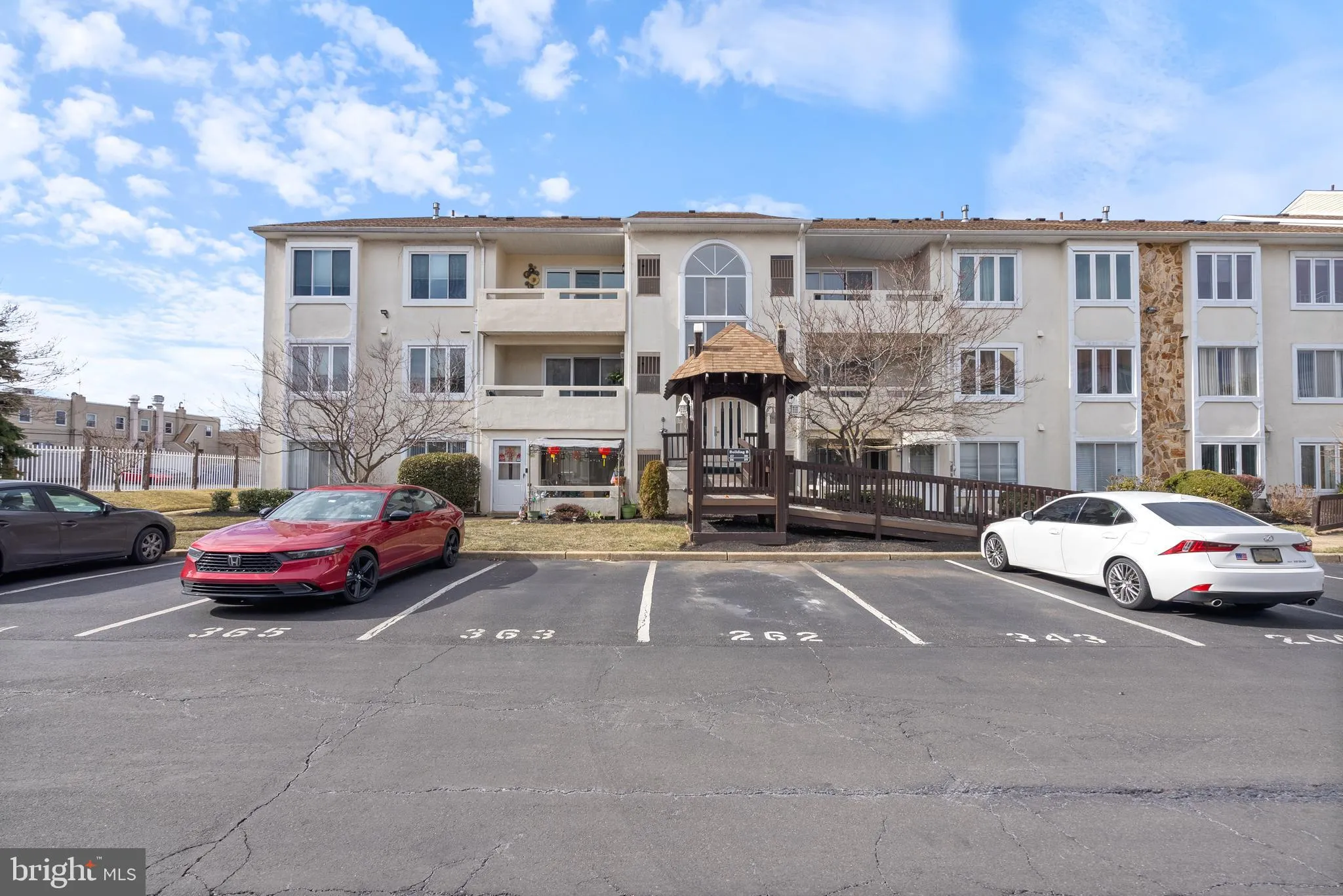 Philadelphia, Pennsylvania 19114, United States, 2 Bedrooms Bedrooms, ,3 BathroomsBathrooms,Residential,Contingent,80882