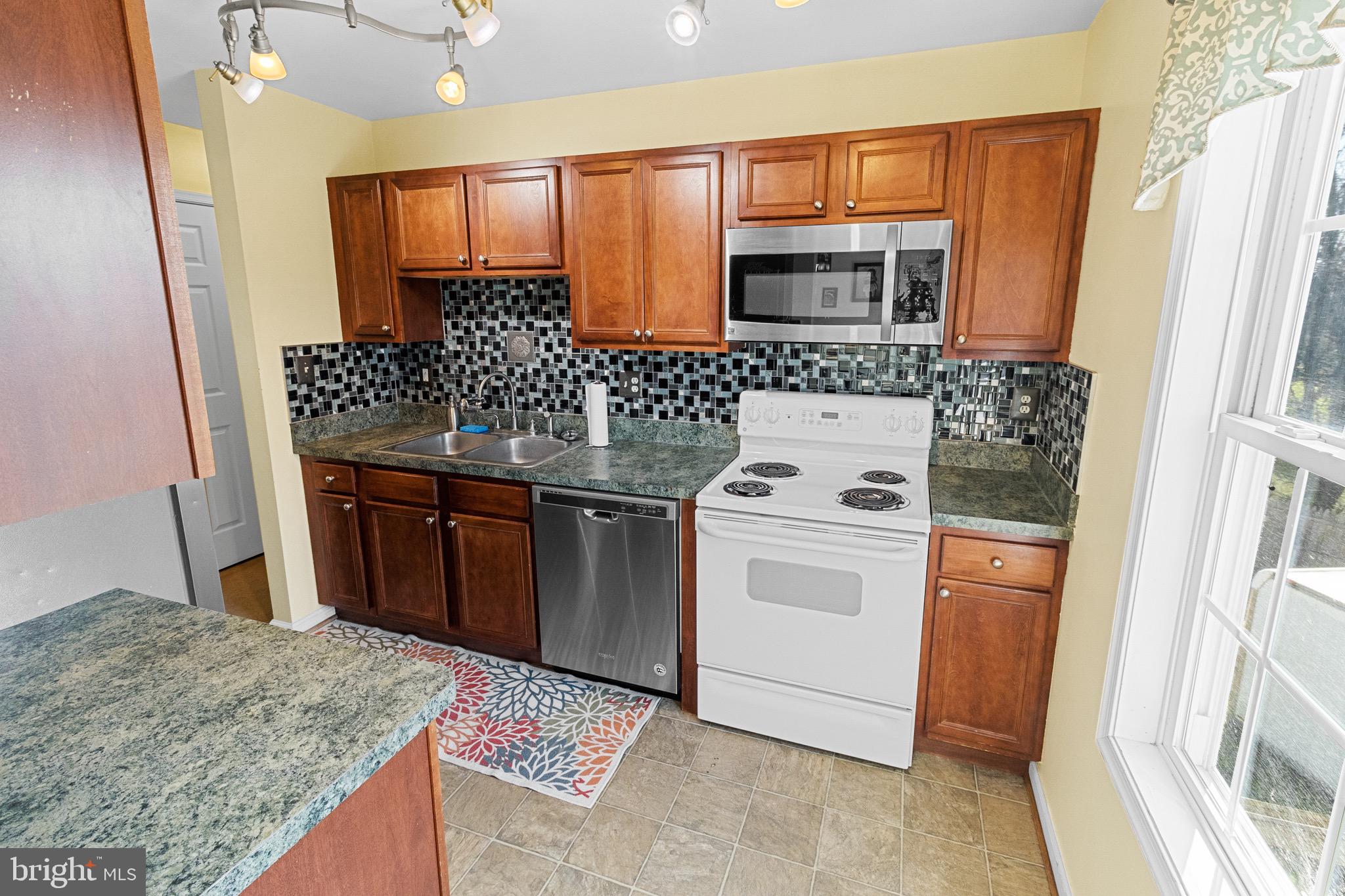 INWOOD MEADOWS - Residential