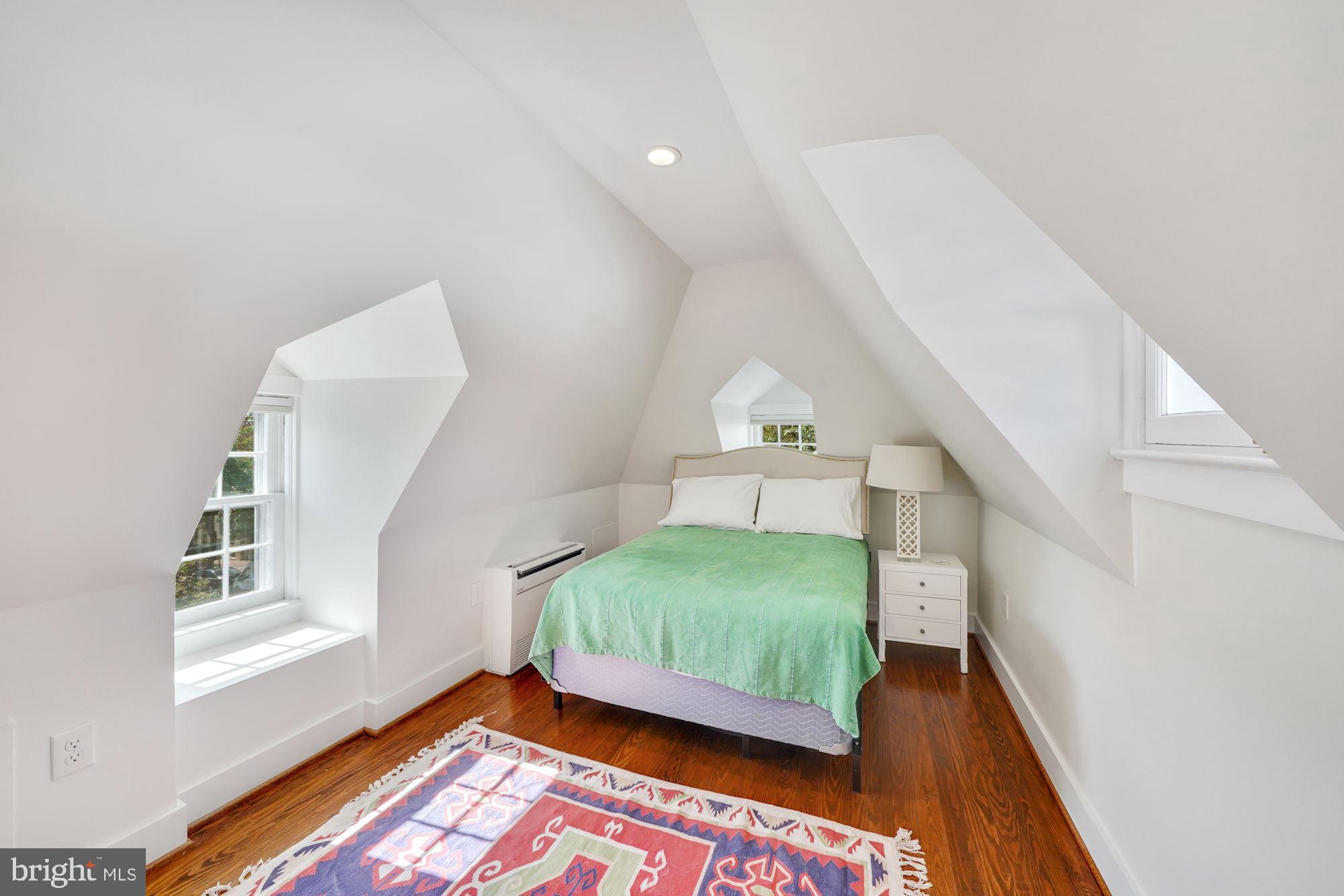 GEORGETOWN - Residential