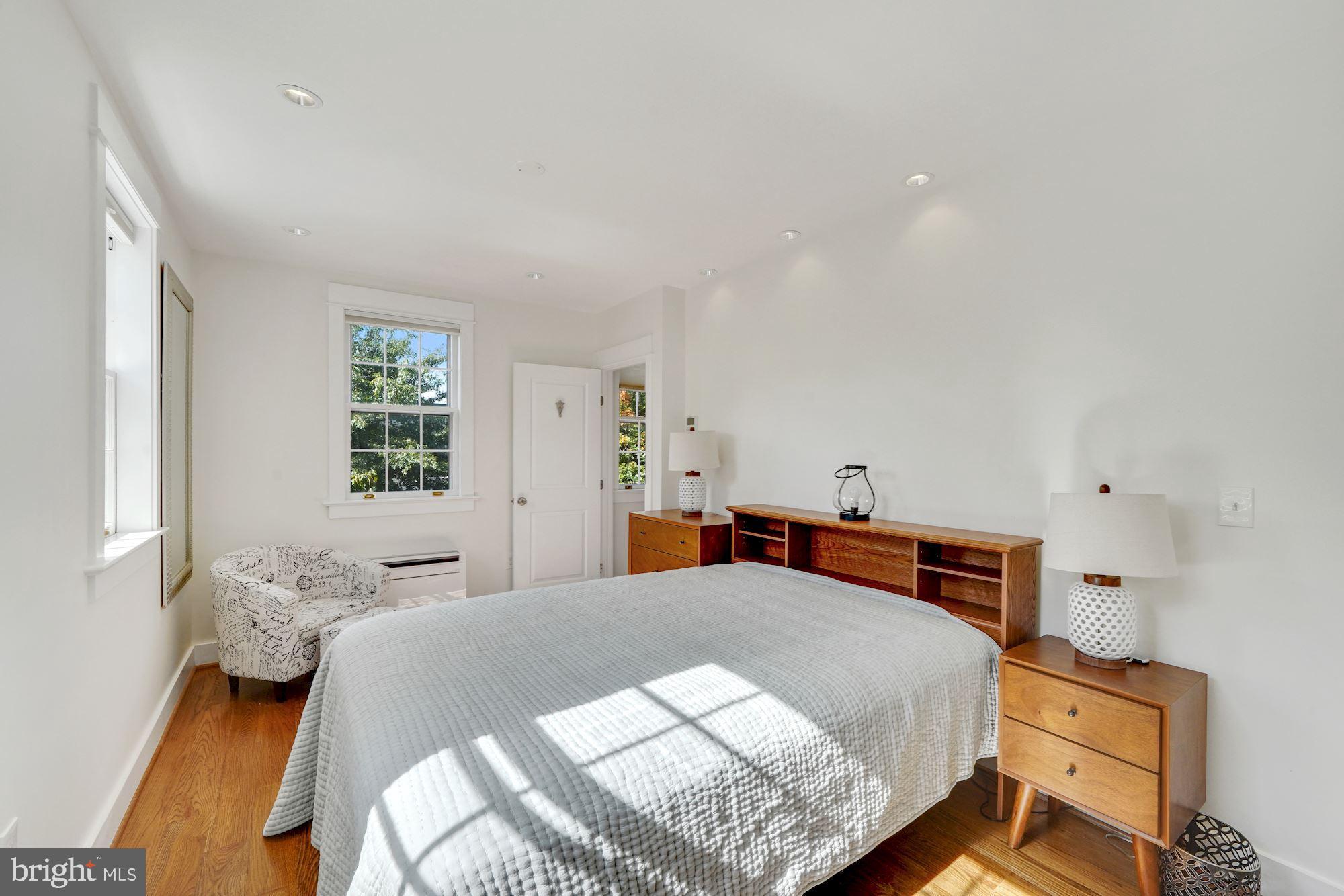 GEORGETOWN - Residential